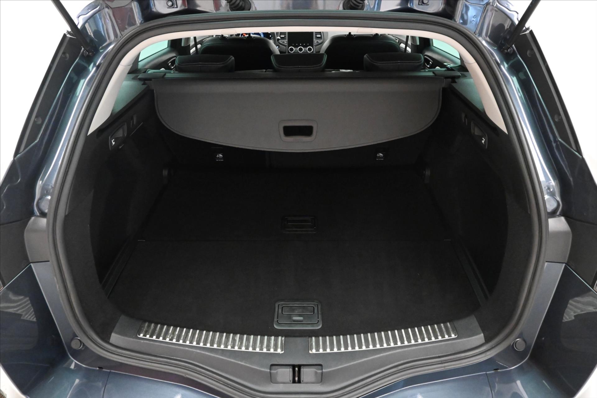 Hlavní fotografie vozu Renault Mégane 1,3 Tce 103 kW INTENS Záruka až 5 let (10)