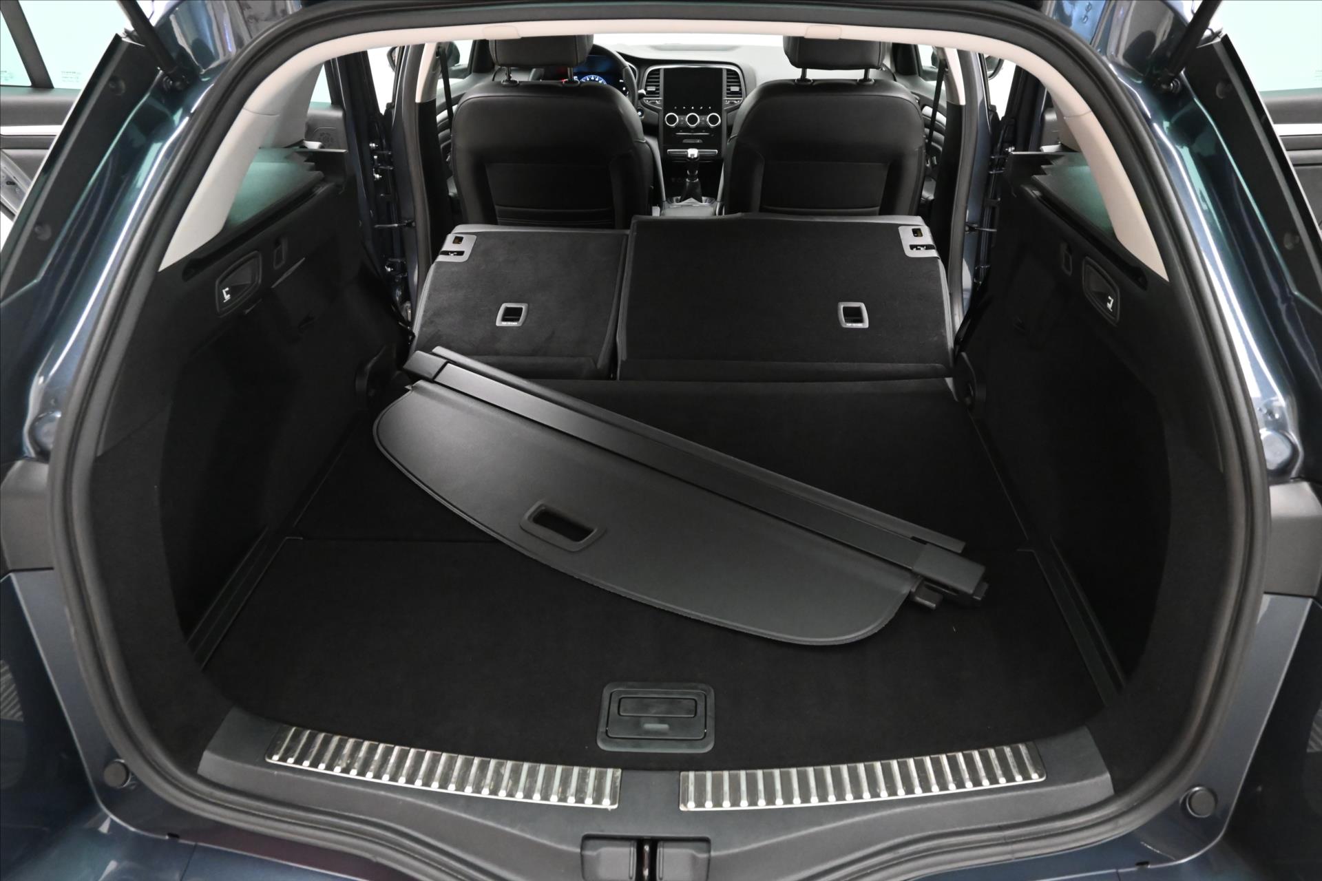 Hlavní fotografie vozu Renault Mégane 1,3 Tce 103 kW INTENS Záruka až 5 let (11)