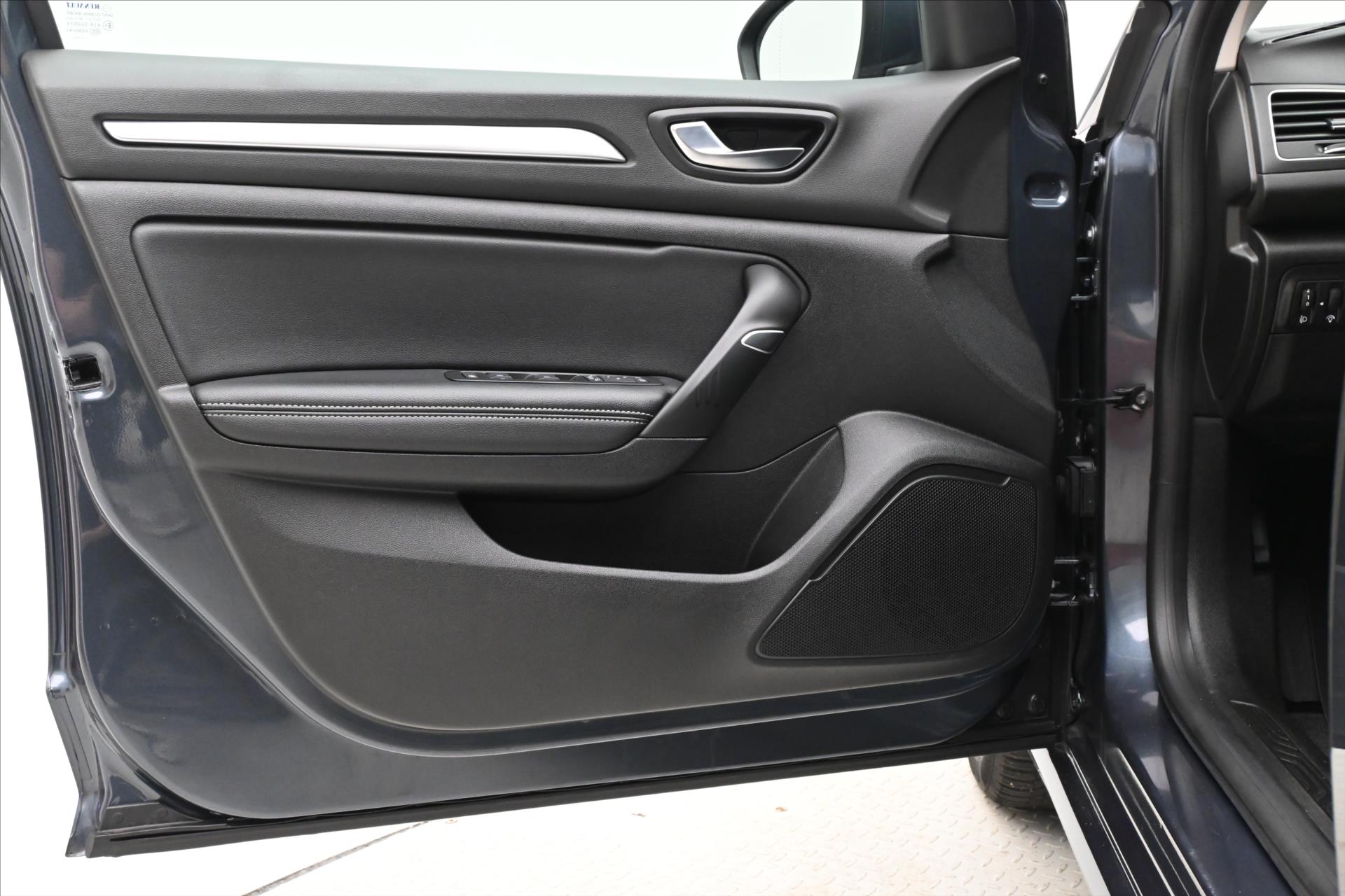 Hlavní fotografie vozu Renault Mégane 1,3 Tce 103 kW INTENS Záruka až 5 let (23)