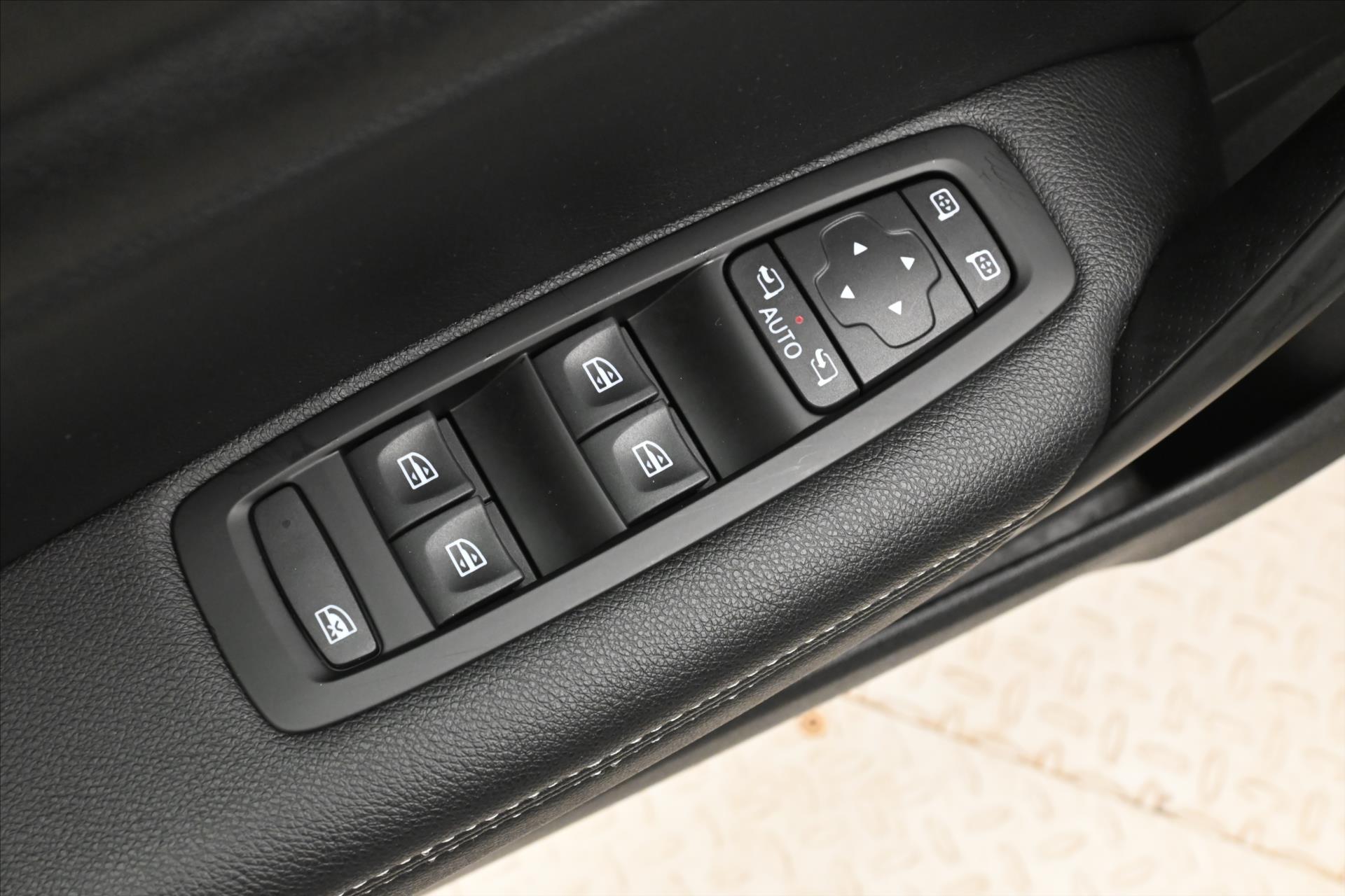 Hlavní fotografie vozu Renault Mégane 1,3 Tce 103 kW INTENS Záruka až 5 let (24)