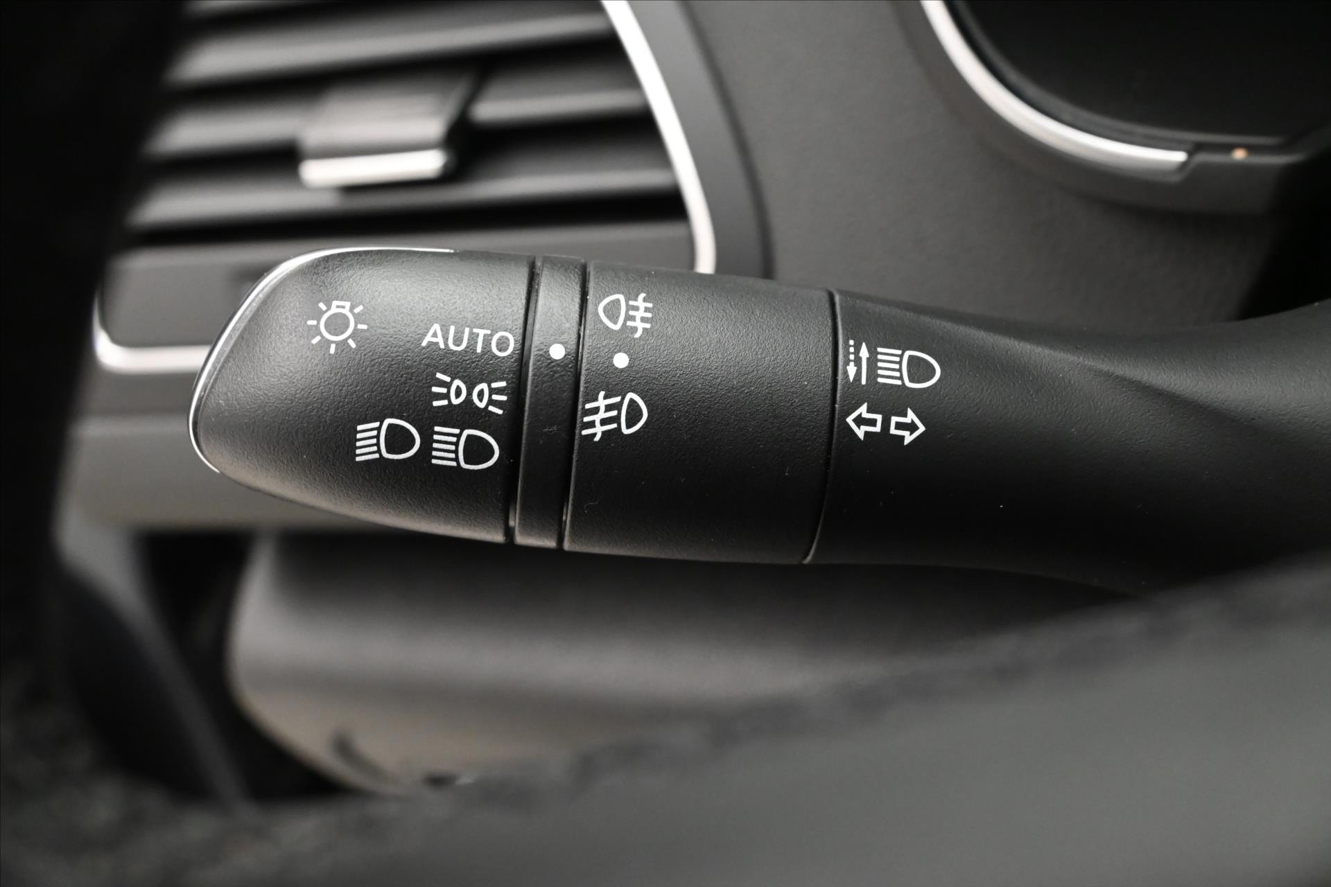 Hlavní fotografie vozu Renault Mégane 1,3 Tce 103 kW INTENS Záruka až 5 let (25)