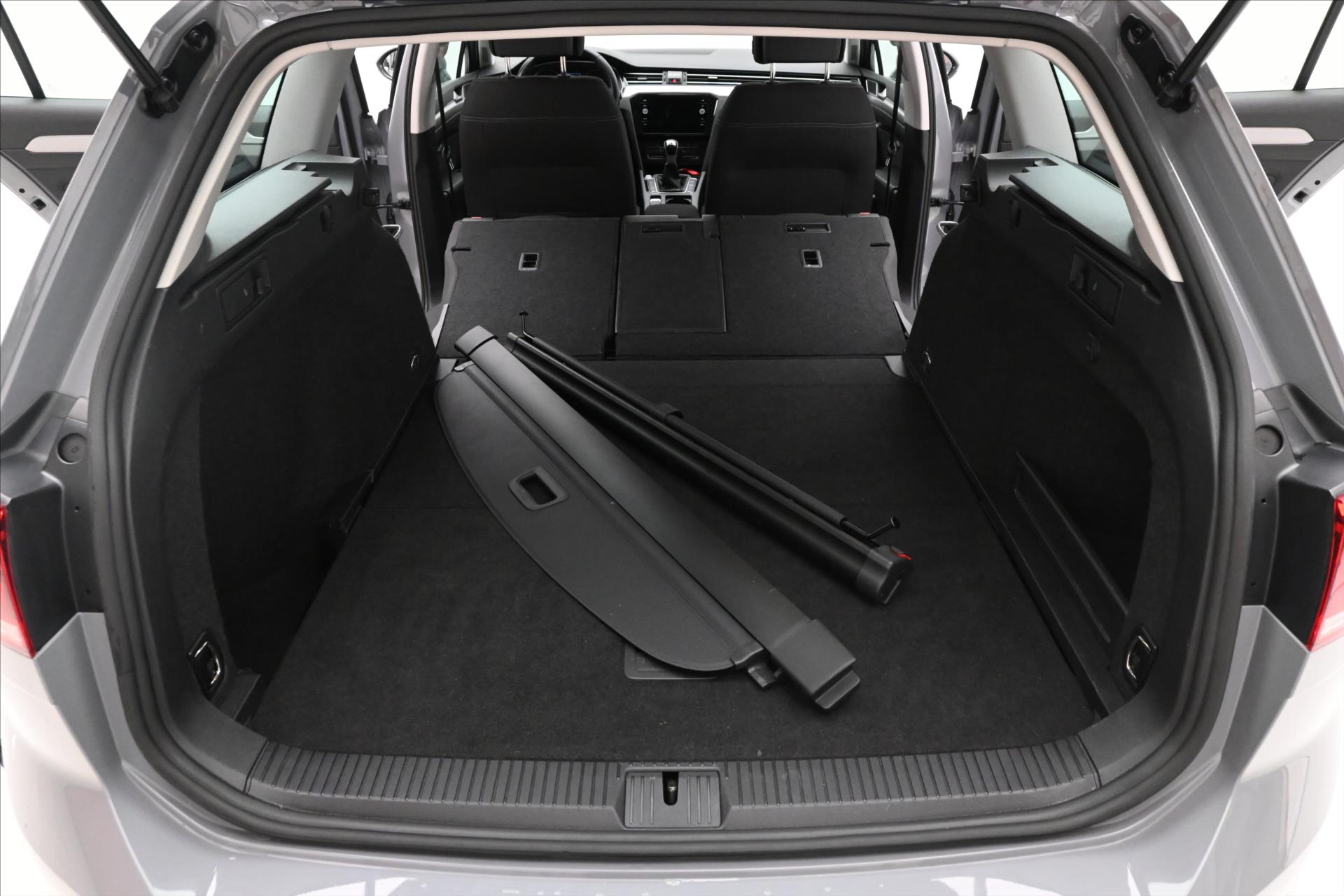 Main photo of the car Volkswagen Passat 2.0 TDI 110 kW Business Warranty up to 5 years (11)