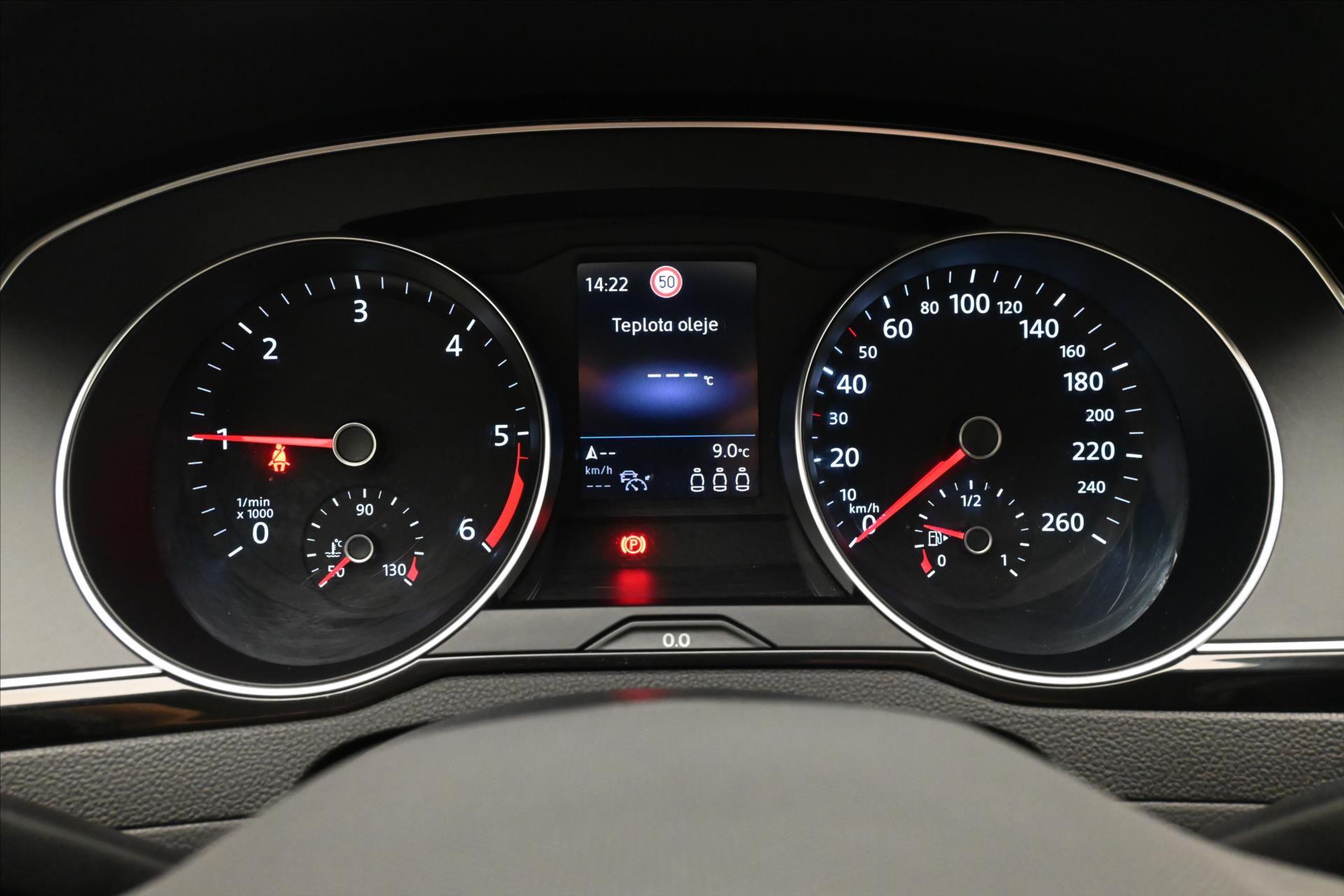 Main photo of the car Volkswagen Passat 2.0 TDI 110 kW Business Warranty up to 5 years (16)