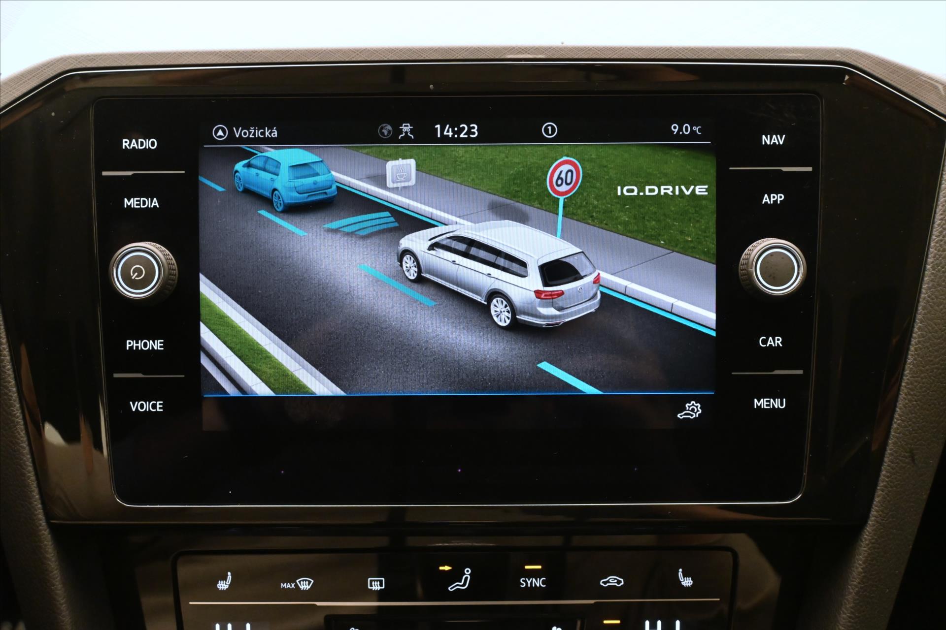 Main photo of the car Volkswagen Passat 2.0 TDI 110 kW Business Warranty up to 5 years (19)