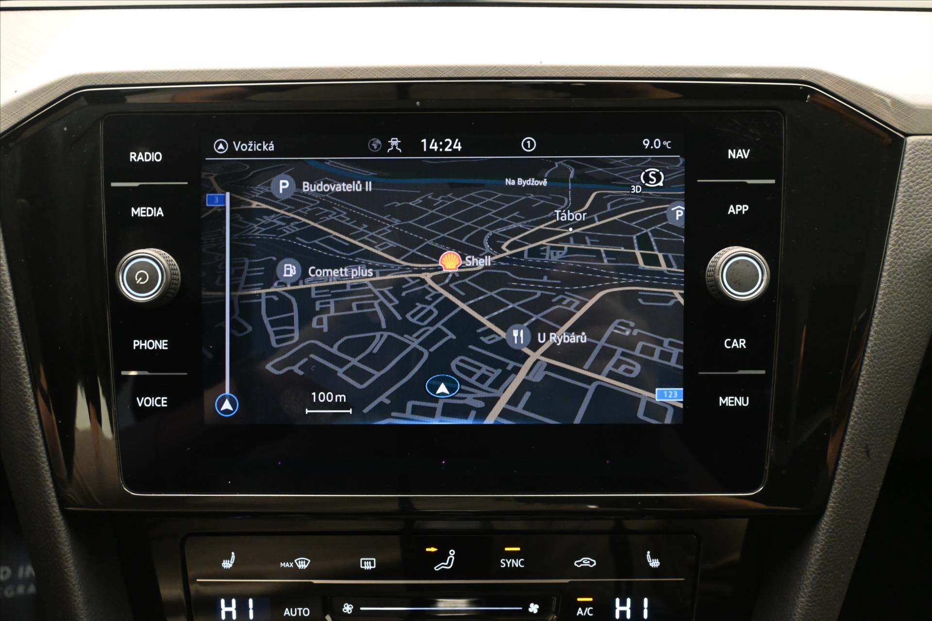 Main photo of the car Volkswagen Passat 2.0 TDI 110 kW Business Warranty up to 5 years (20)