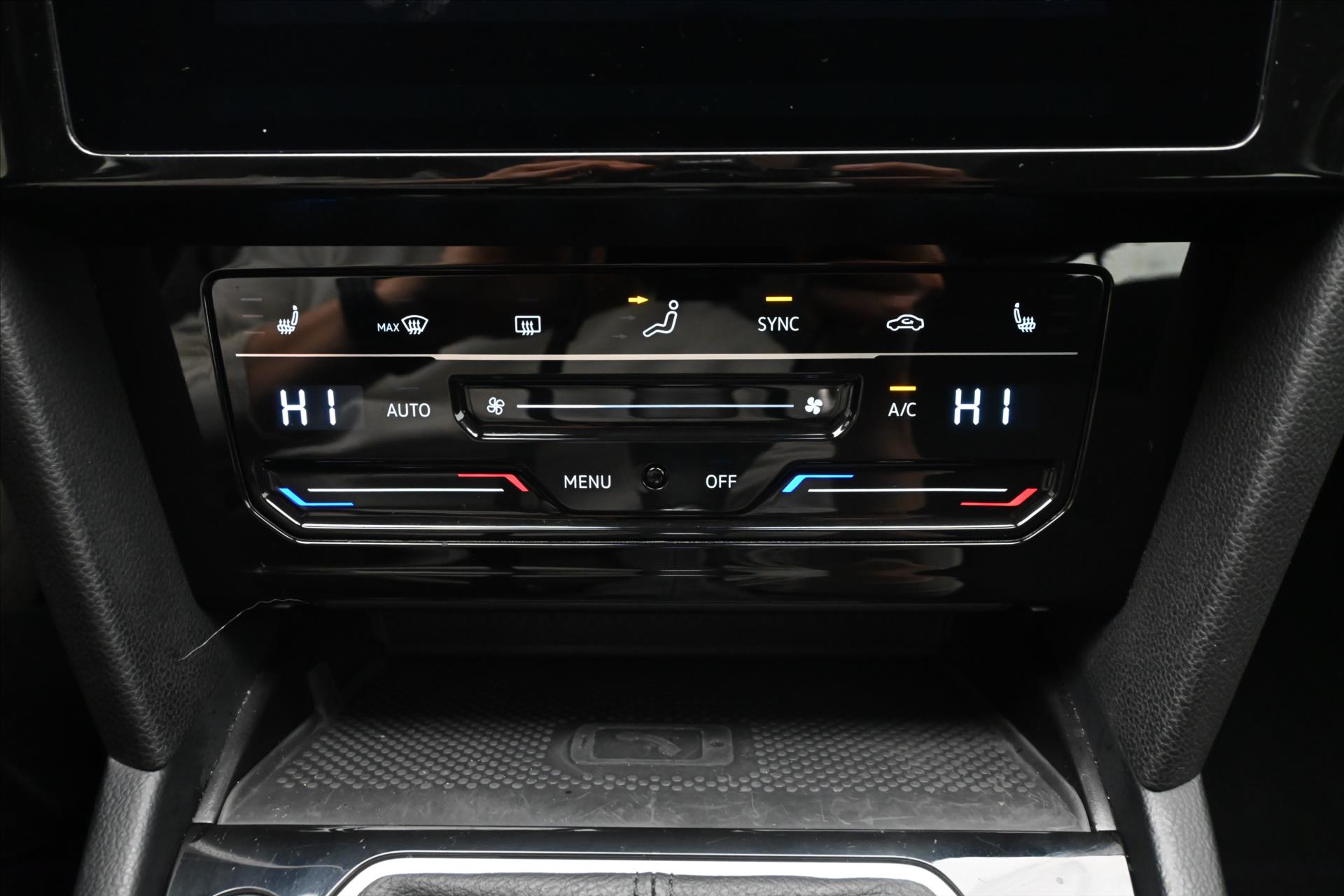 Main photo of the car Volkswagen Passat 2.0 TDI 110 kW Business Warranty up to 5 years (21)