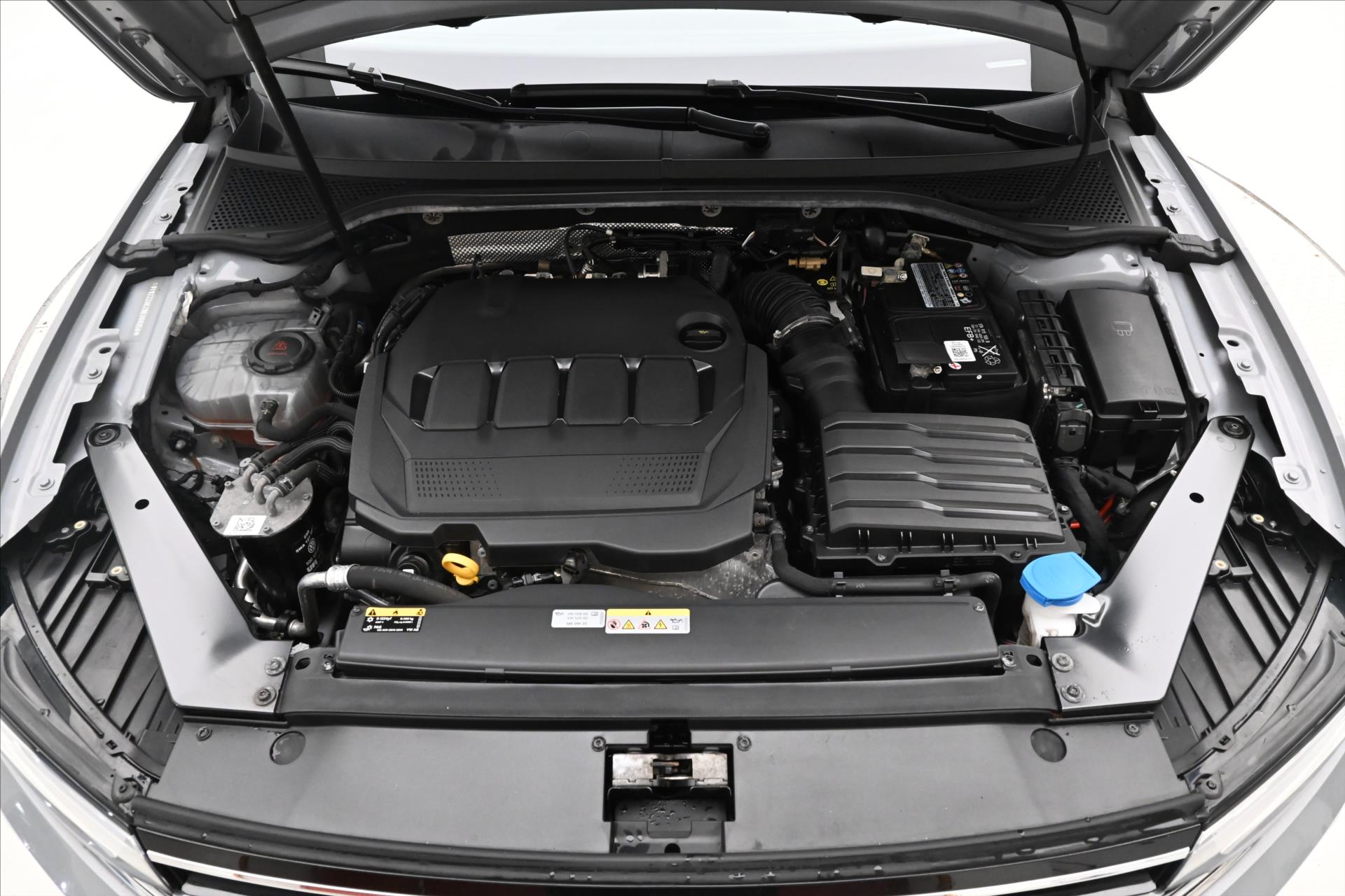 Main photo of the car Volkswagen Passat 2.0 TDI 110 kW Business Warranty up to 5 years (9)