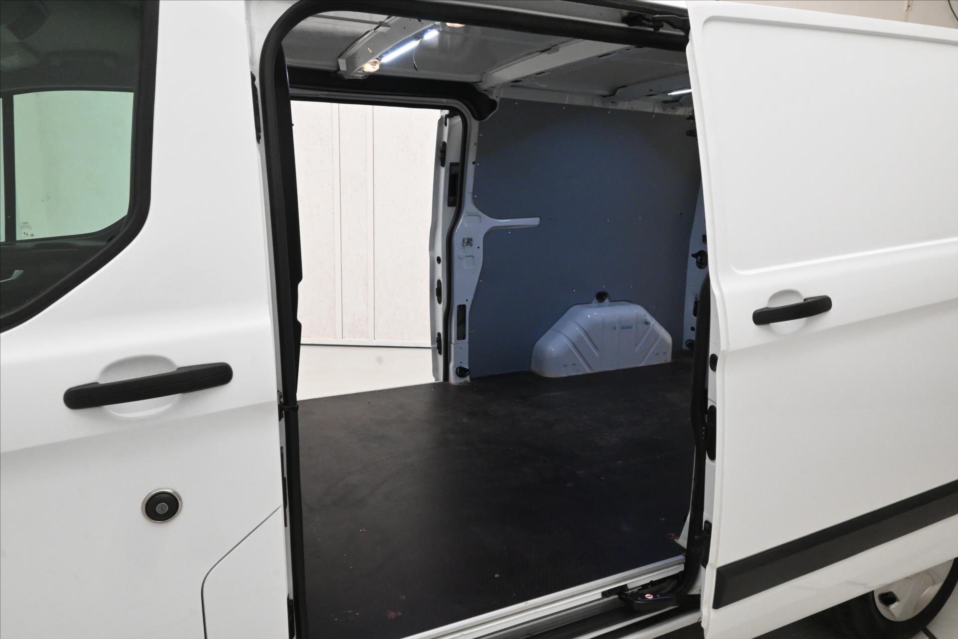 Hlavní fotografie vozu Ford Transit Custom 2,0 ECOBLUE 96KW L2H1 Záruka až 5 let (12)