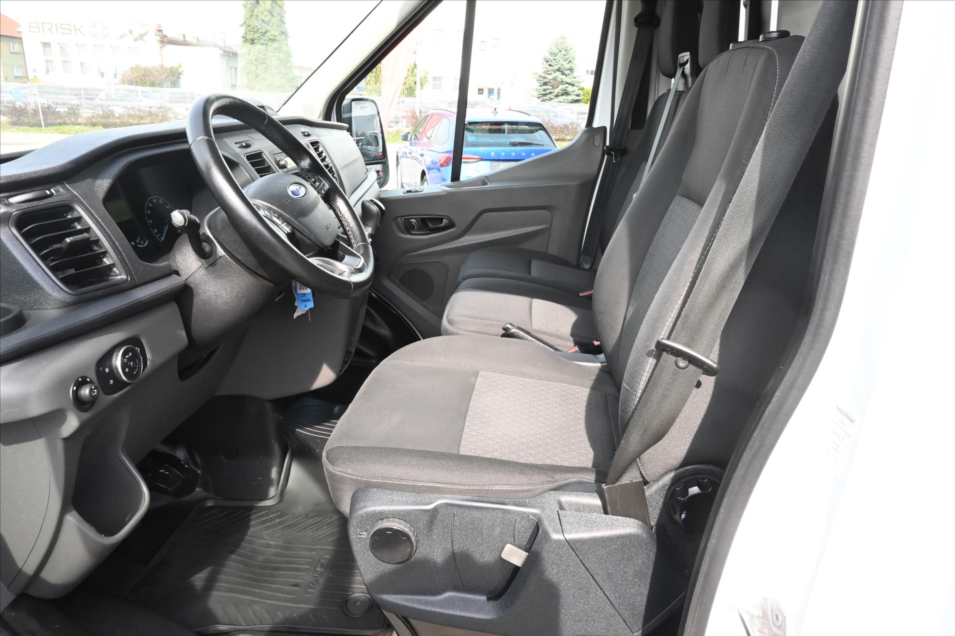 Hlavní fotografie vozu Ford Transit 2,0 EcoBlue 96kW L2H2 Záruka až 5 let (14)