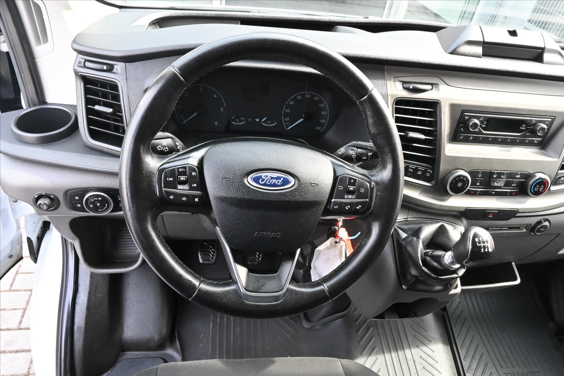 Hlavní fotografie vozu Ford Transit 2,0 EcoBlue 96kW L2H2 Záruka až 5 let (19)