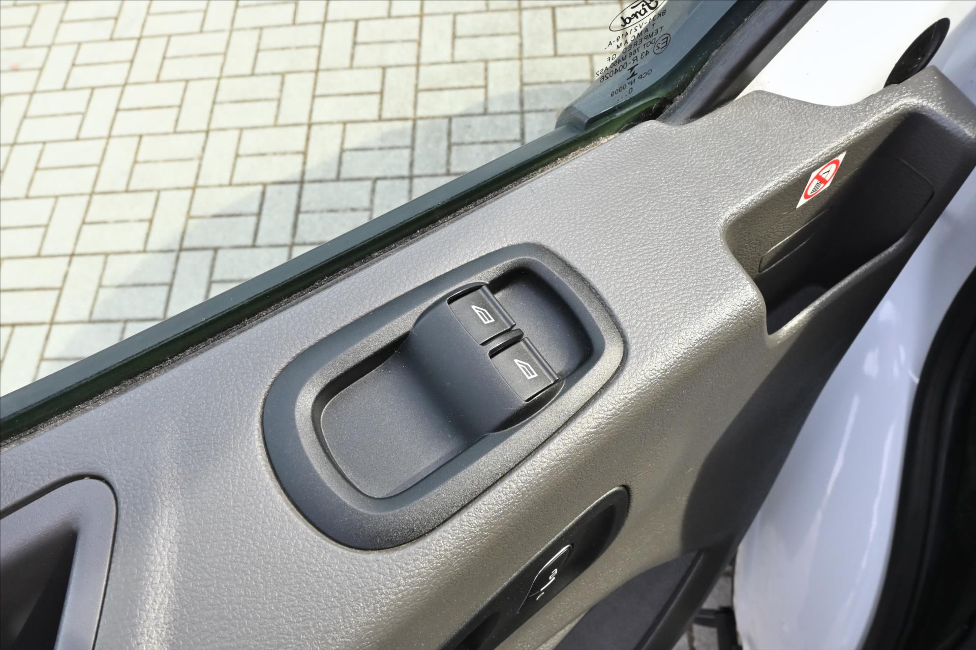 Hlavní fotografie vozu Ford Transit 2,0 EcoBlue 96kW L2H2 Záruka až 5 let (23)