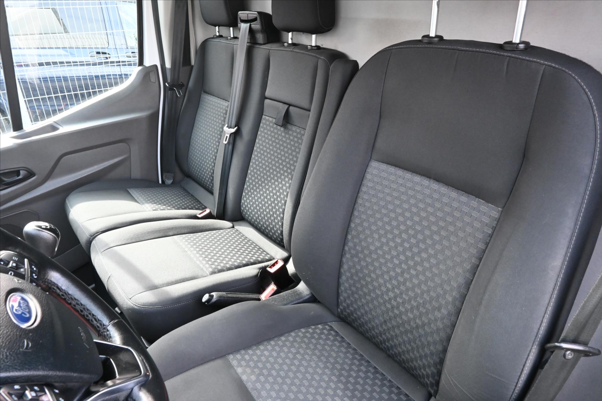 Hlavní fotografie vozu Ford Transit 2,0 EcoBlue 96kW L2H2 Záruka až 5 let (25)