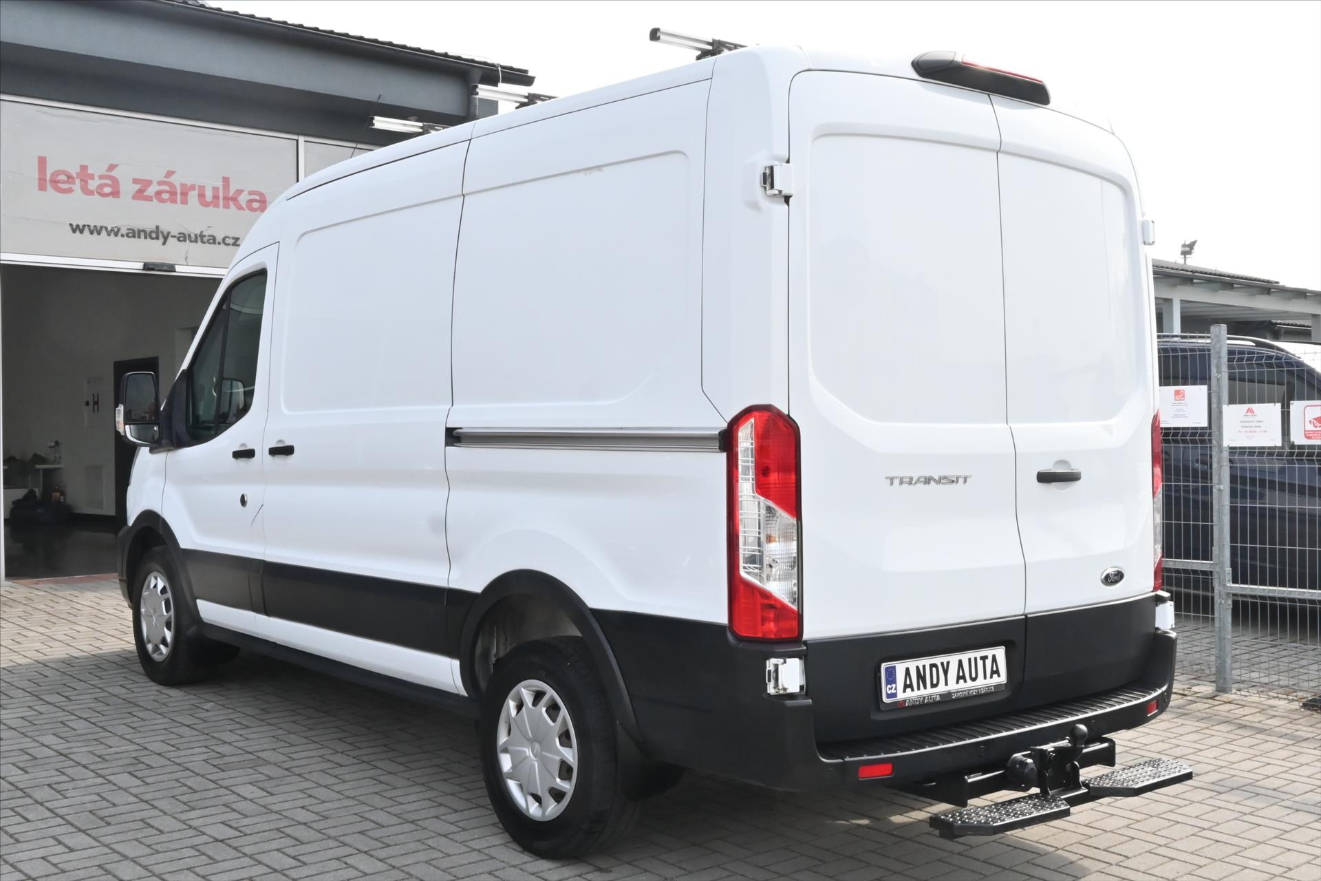 Hlavní fotografie vozu Ford Transit 2,0 EcoBlue 96kW L2H2 Záruka až 5 let (7)