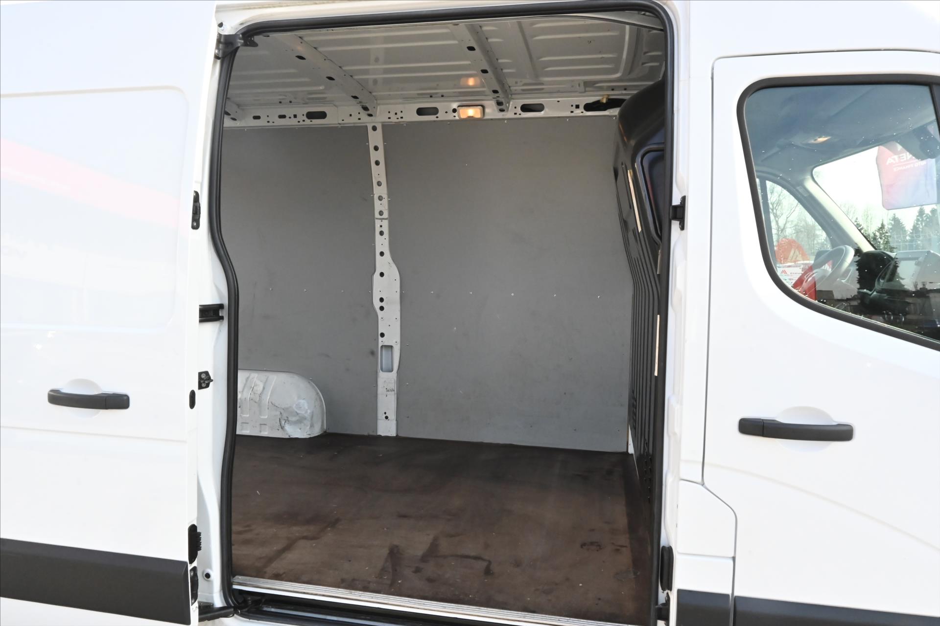 Hlavní fotografie vozu Renault Master 2,3 DCI 110 KW L2H2 Záruka až 5 let (11)