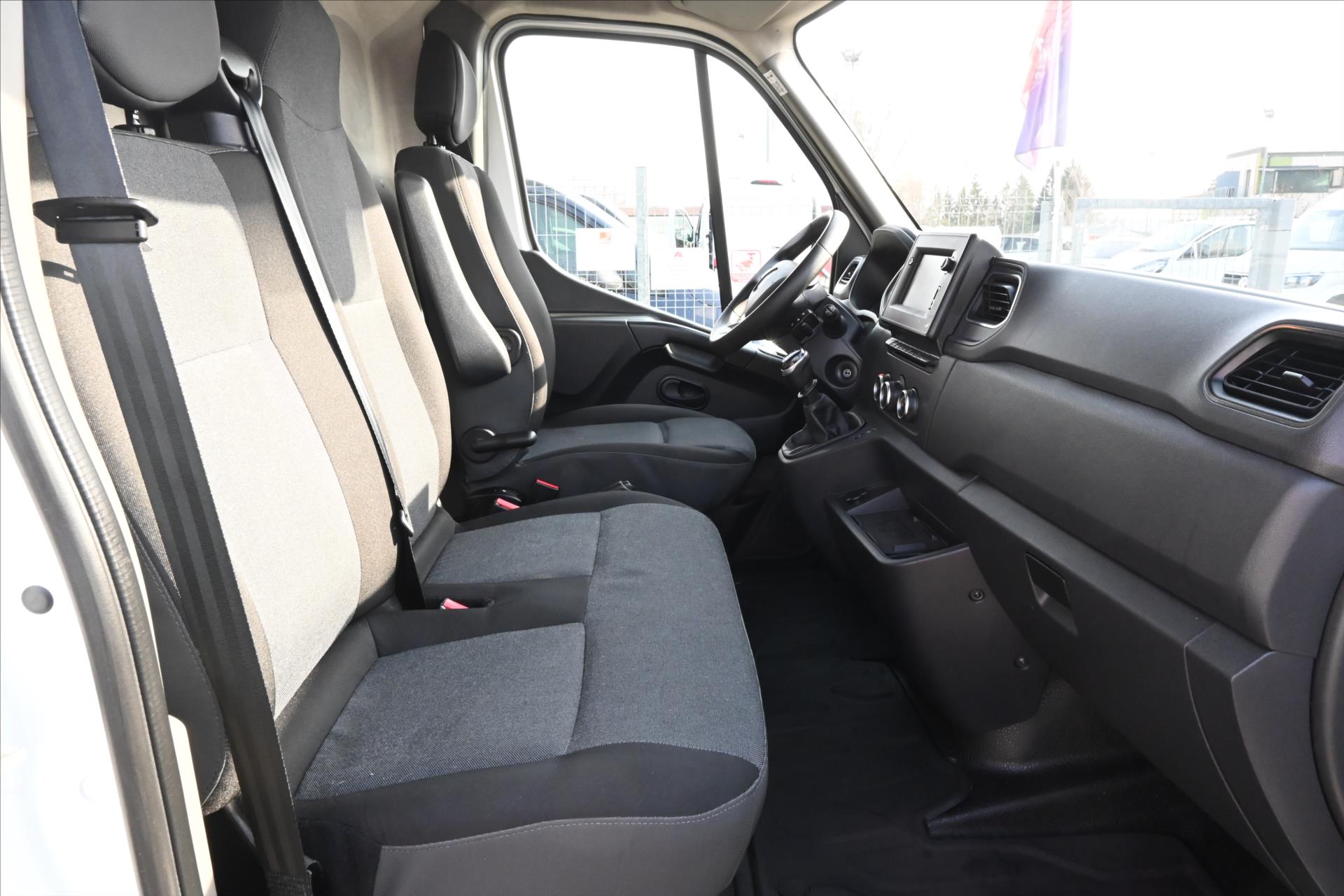 Hlavní fotografie vozu Renault Master 2,3 DCI 110 KW L2H2 Záruka až 5 let (14)