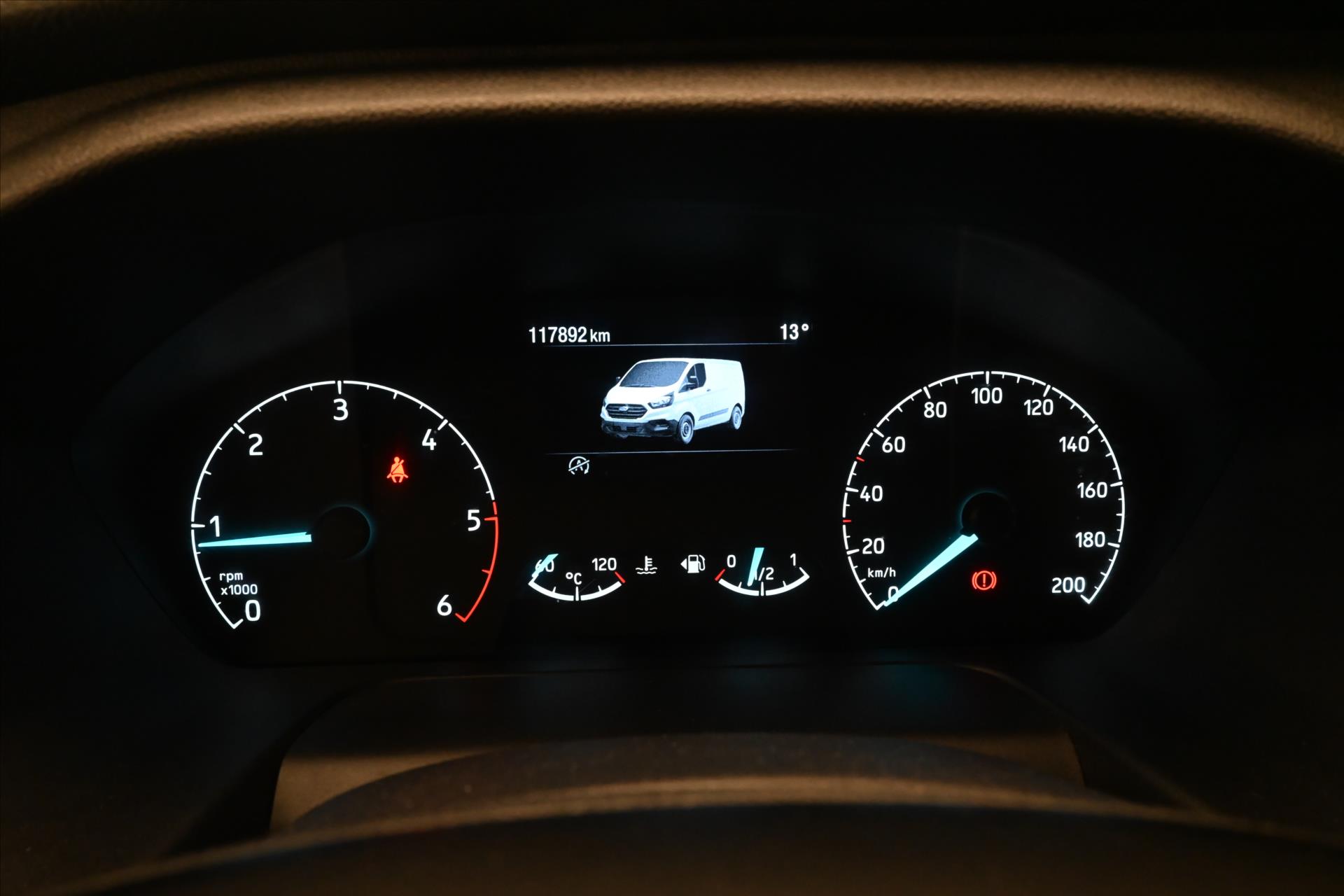 Hlavní fotografie vozu Ford Transit Custom 2,0 ECOBLUE 96KW L2H1 Záruka až 5 let (16)