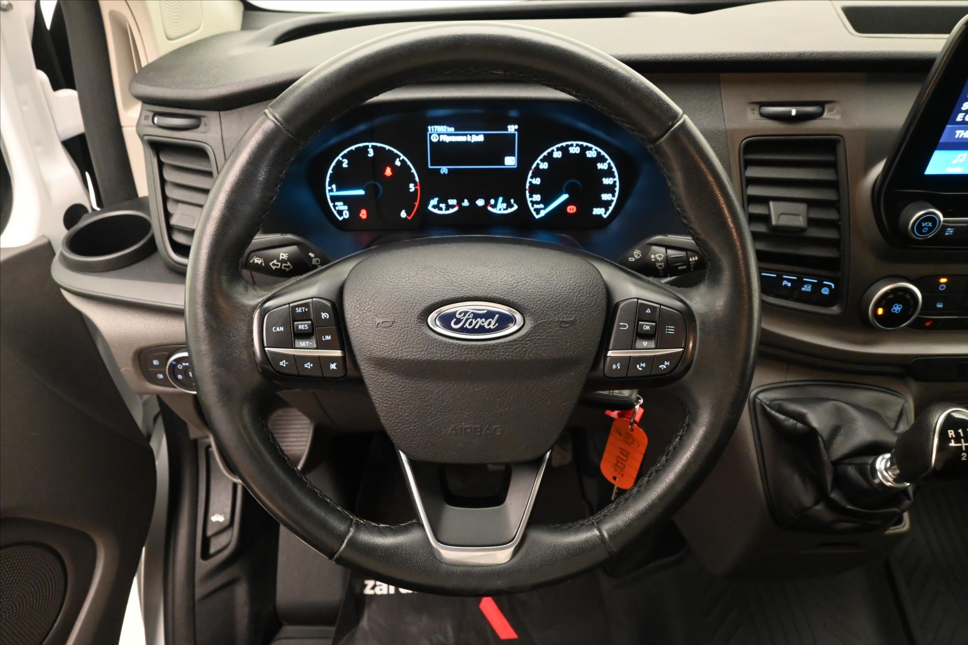 Hlavní fotografie vozu Ford Transit Custom 2,0 ECOBLUE 96KW L2H1 Záruka až 5 let (18)