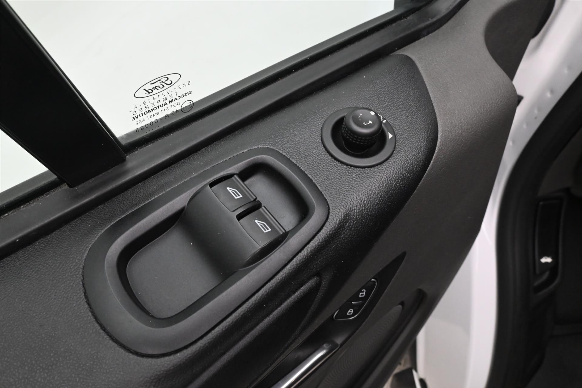 Hlavní fotografie vozu Ford Transit Custom 2,0 ECOBLUE 96KW L2H1 Záruka až 5 let (24)