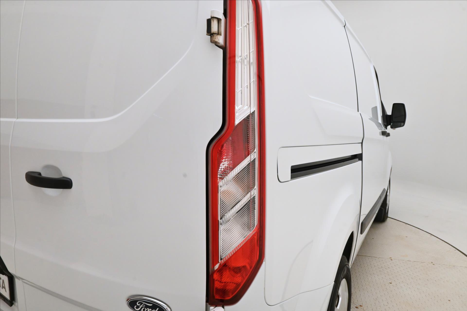 Hlavní fotografie vozu Ford Transit Custom 2,0 ECOBLUE 96KW L2H1 Záruka až 5 let (28)