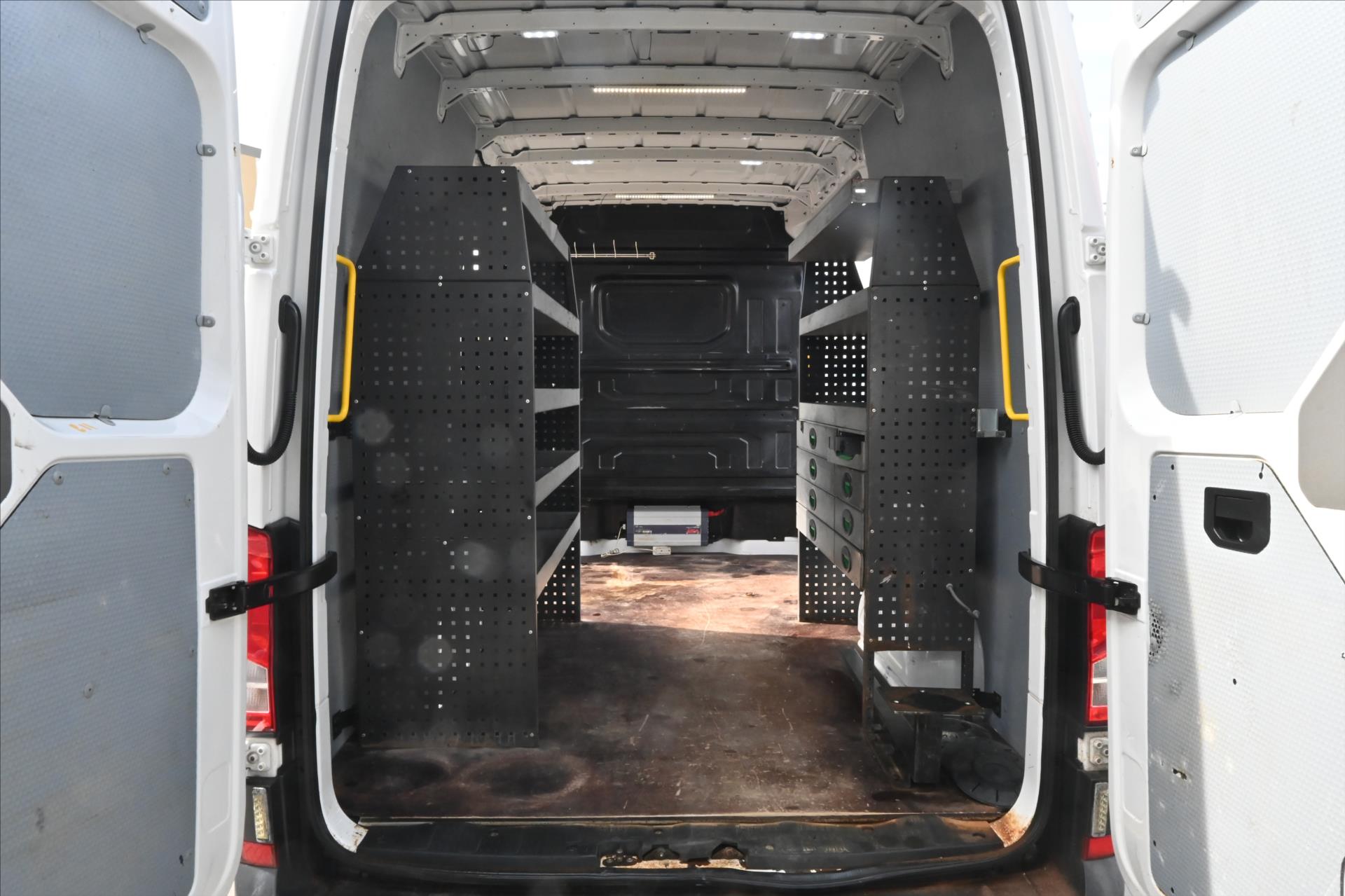Hlavní fotografie vozu Volkswagen Crafter 2,0 TDI 103 kW L2H2 Záruka až 5 let (10)