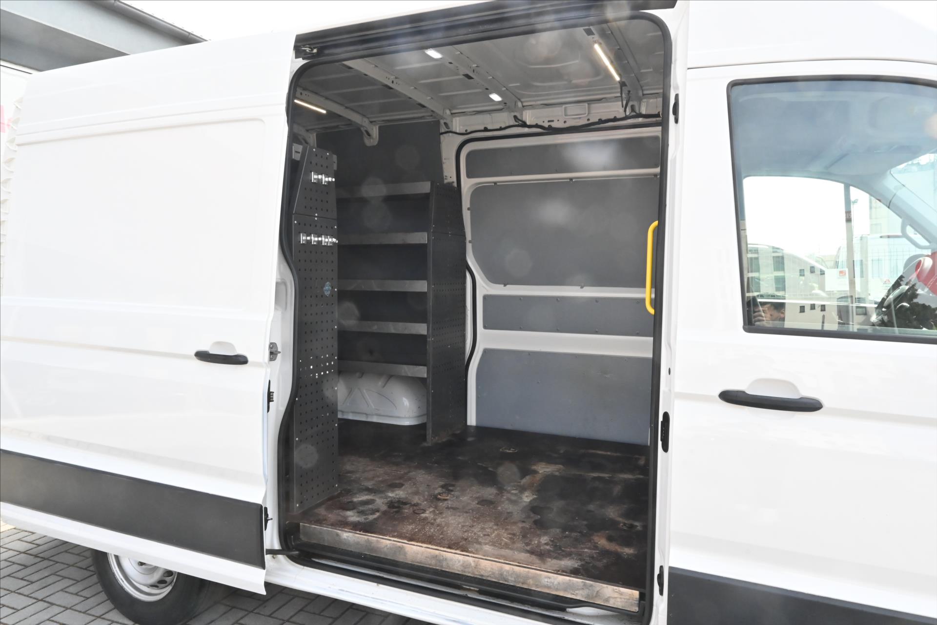 Hlavní fotografie vozu Volkswagen Crafter 2,0 TDI 103 kW L2H2 Záruka až 5 let (11)