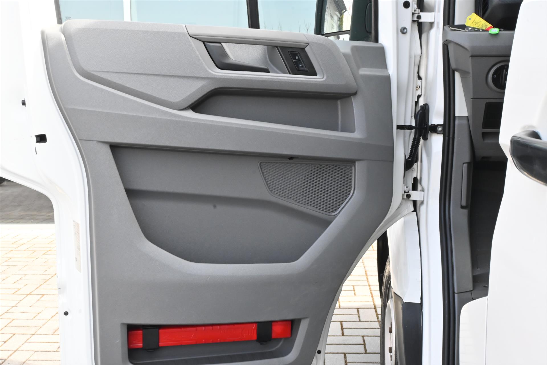 Hlavní fotografie vozu Volkswagen Crafter 2,0 TDI 103 kW L2H2 Záruka až 5 let (23)