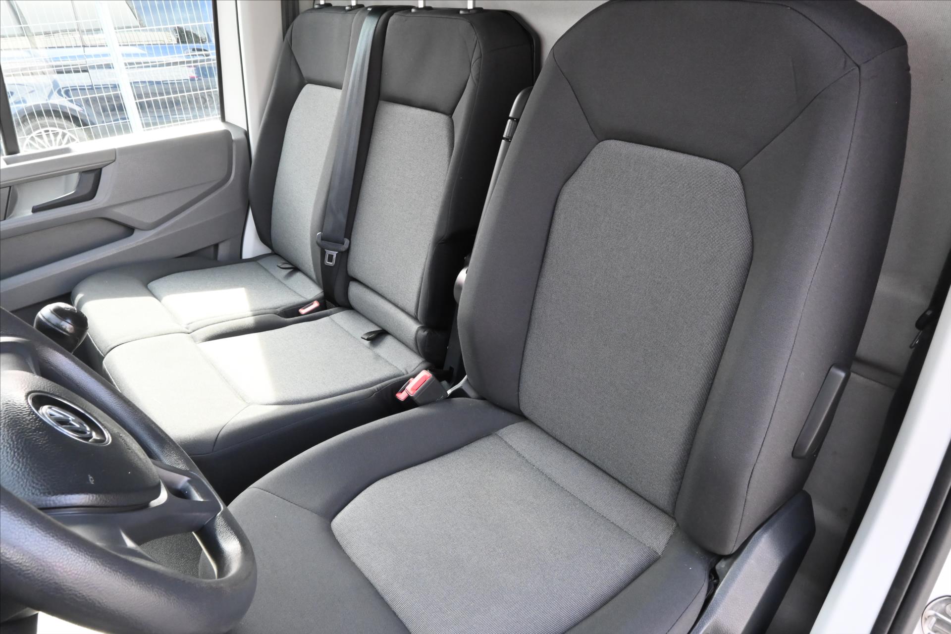 Hlavní fotografie vozu Volkswagen Crafter 2,0 TDI 103 kW L2H2 Záruka až 5 let (26)