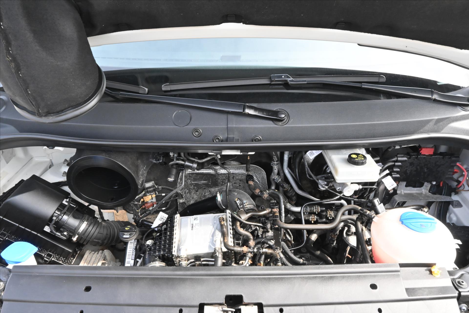 Hlavní fotografie vozu Volkswagen Crafter 2,0 TDI 103 kW L2H2 Záruka až 5 let (9)