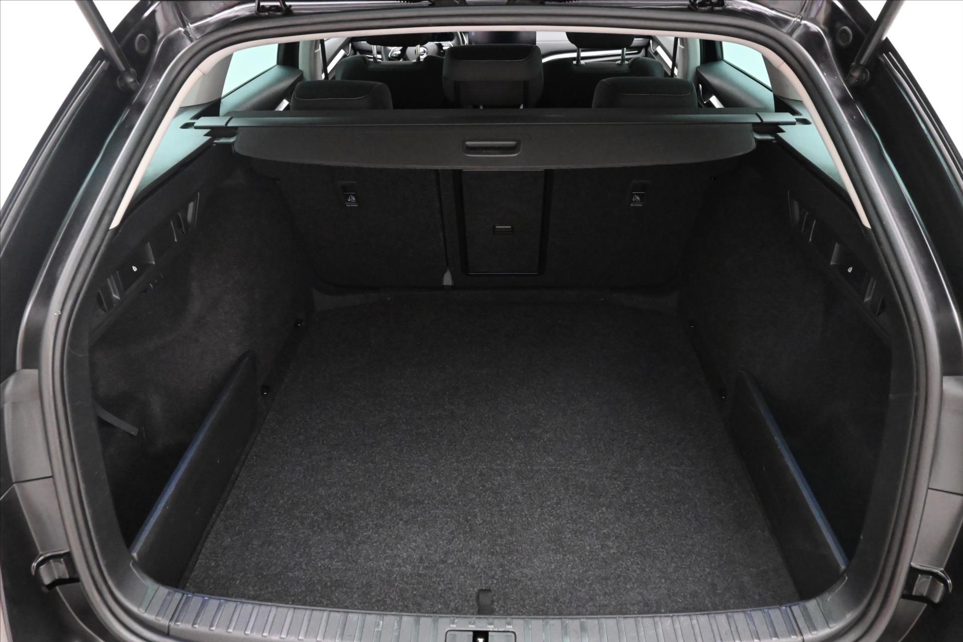 Hlavní fotografie vozu Škoda Octavia 2,0 TDI 110 kW DSG Style Záruka až 5 let (10)