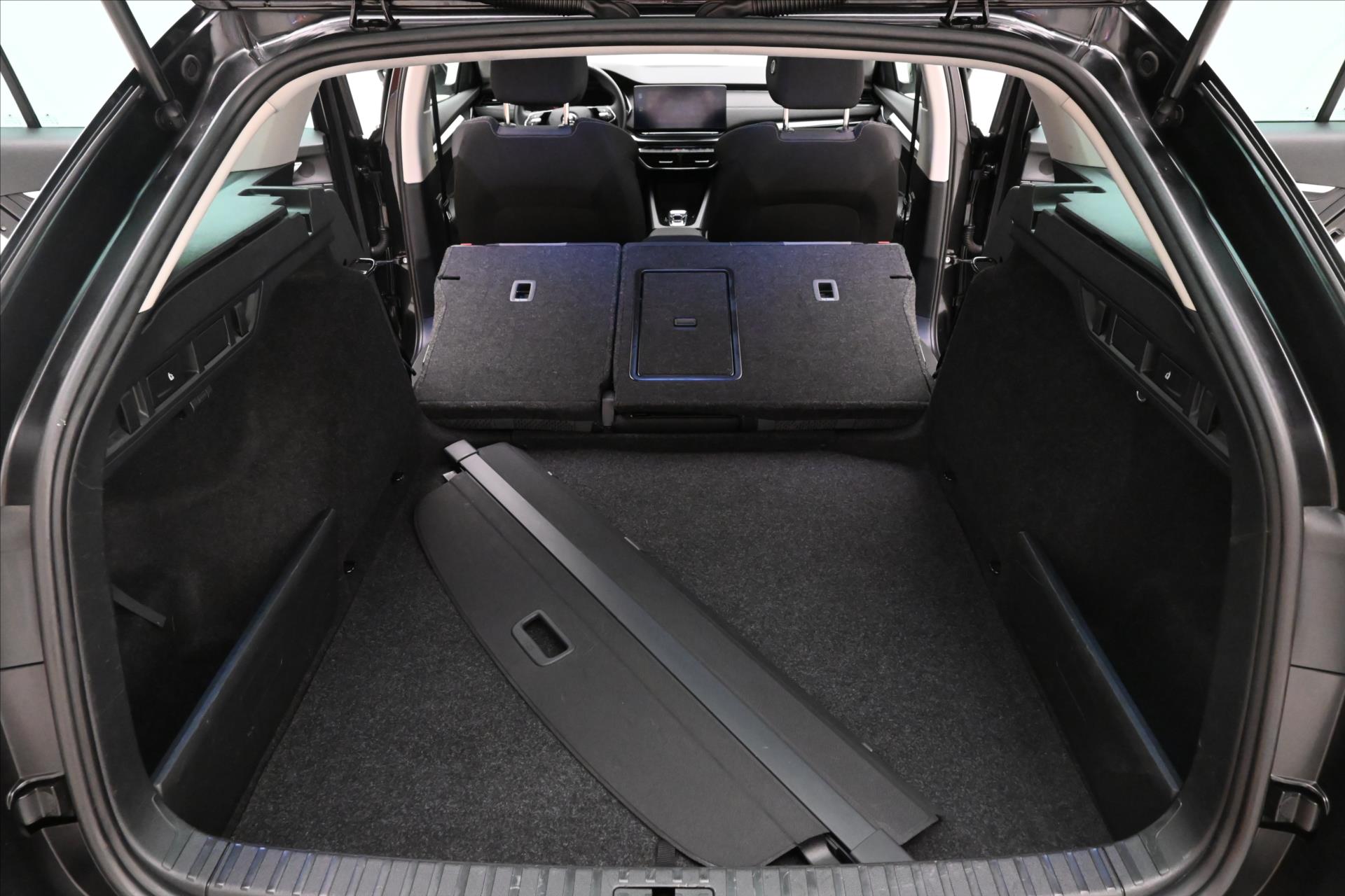 Hlavní fotografie vozu Škoda Octavia 2,0 TDI 110 kW DSG Style Záruka až 5 let (11)