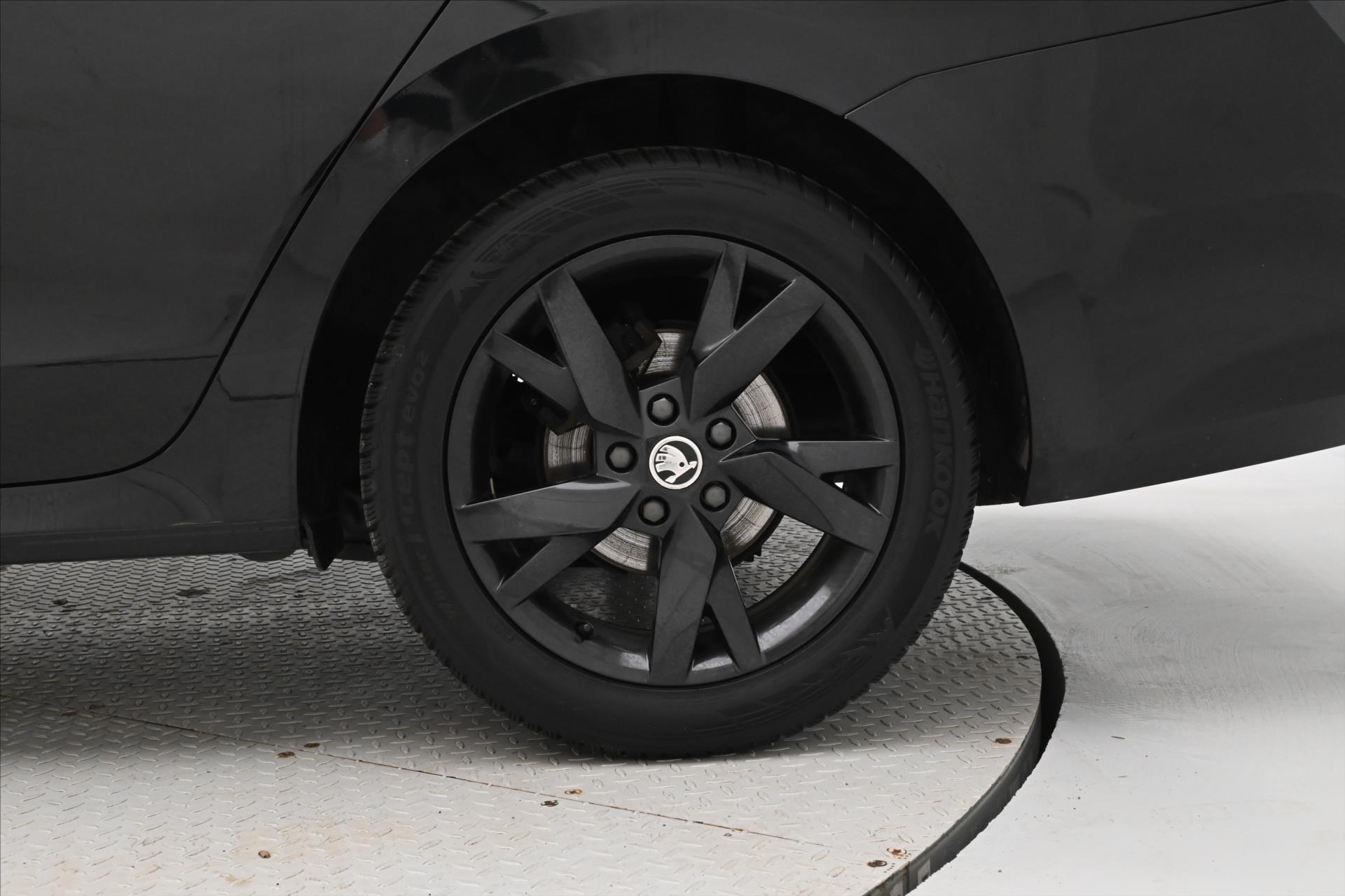 Hlavní fotografie vozu Škoda Octavia 2,0 TDI 110 kW DSG Style Záruka až 5 let (31)