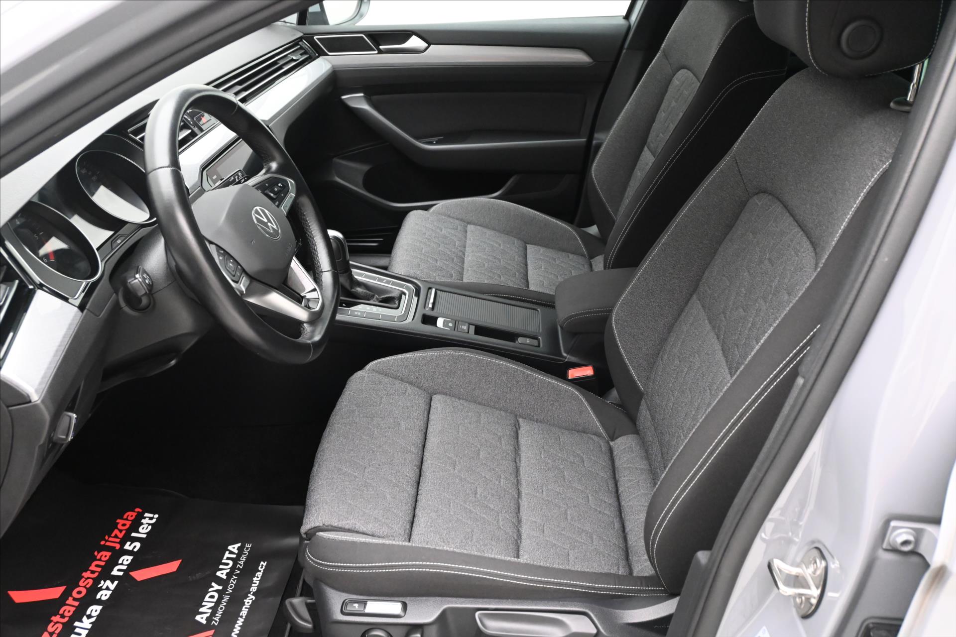 Hlavní fotografie vozu Volkswagen Passat 2,0 TDI 110 kW DSG Business Záruka až 5 let (13)