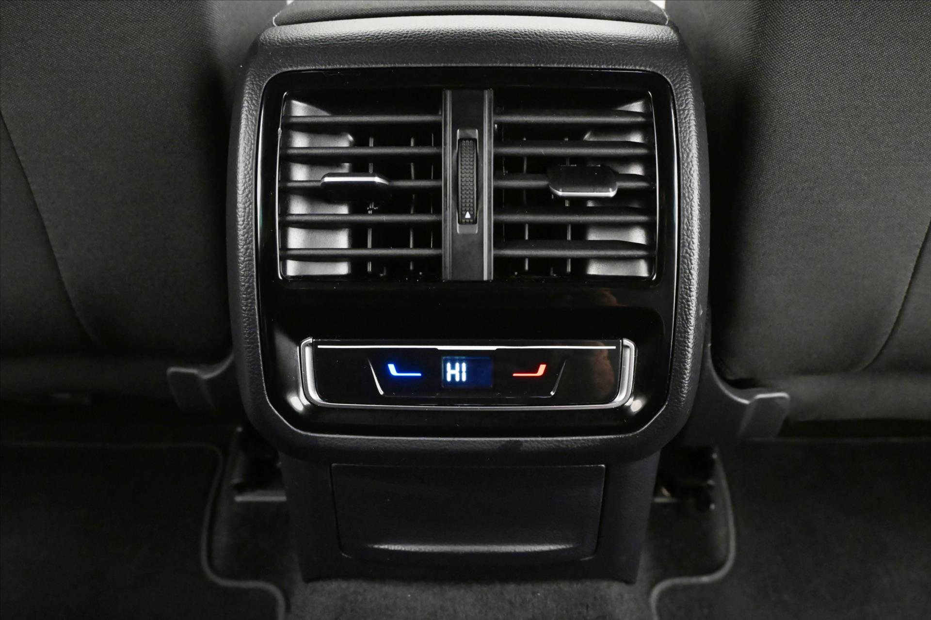 Hlavní fotografie vozu Volkswagen Passat 2,0 TDI 110 kW DSG Business Záruka až 5 let (22)