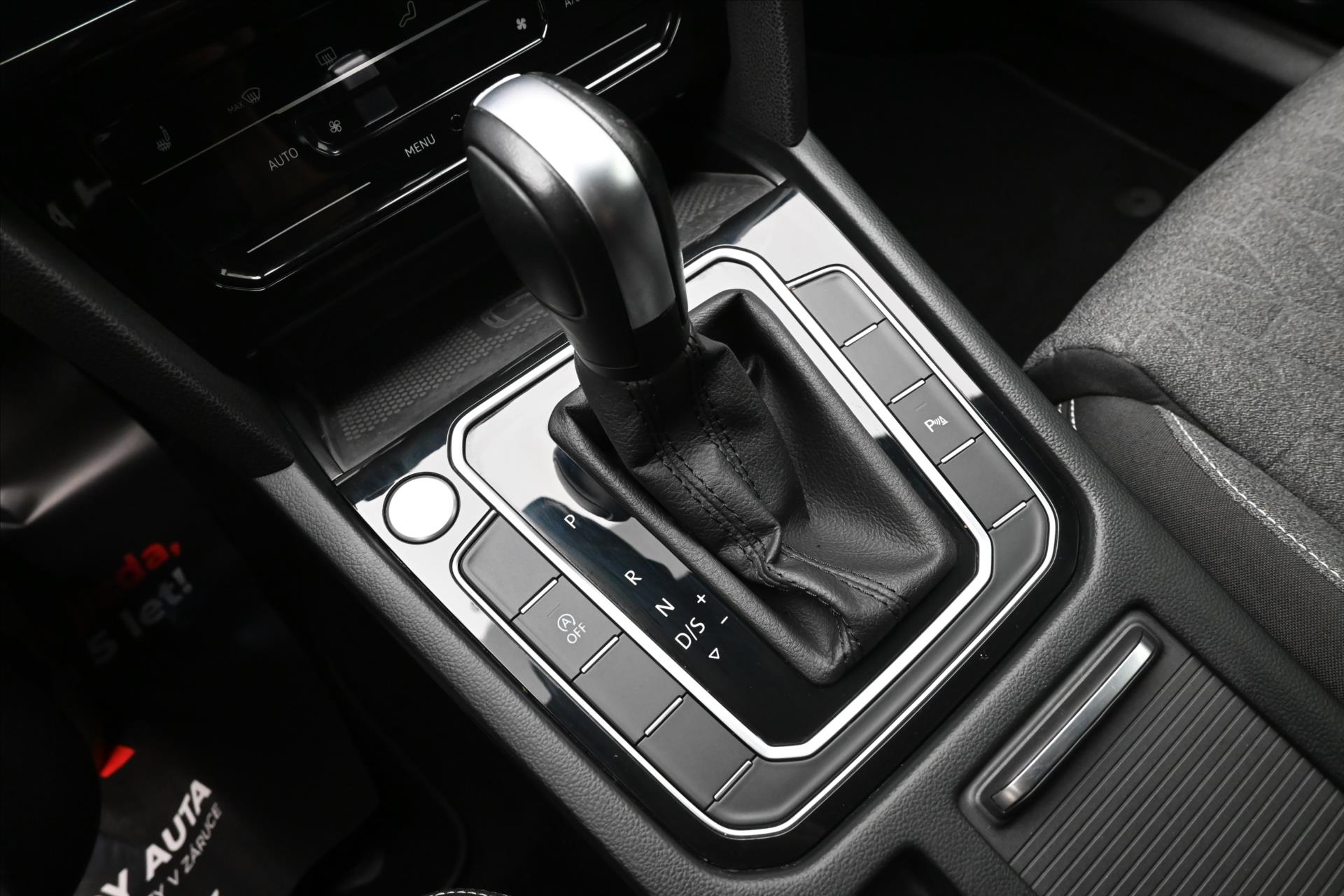 Hlavní fotografie vozu Volkswagen Passat 2,0 TDI 110 kW DSG Business Záruka až 5 let (23)