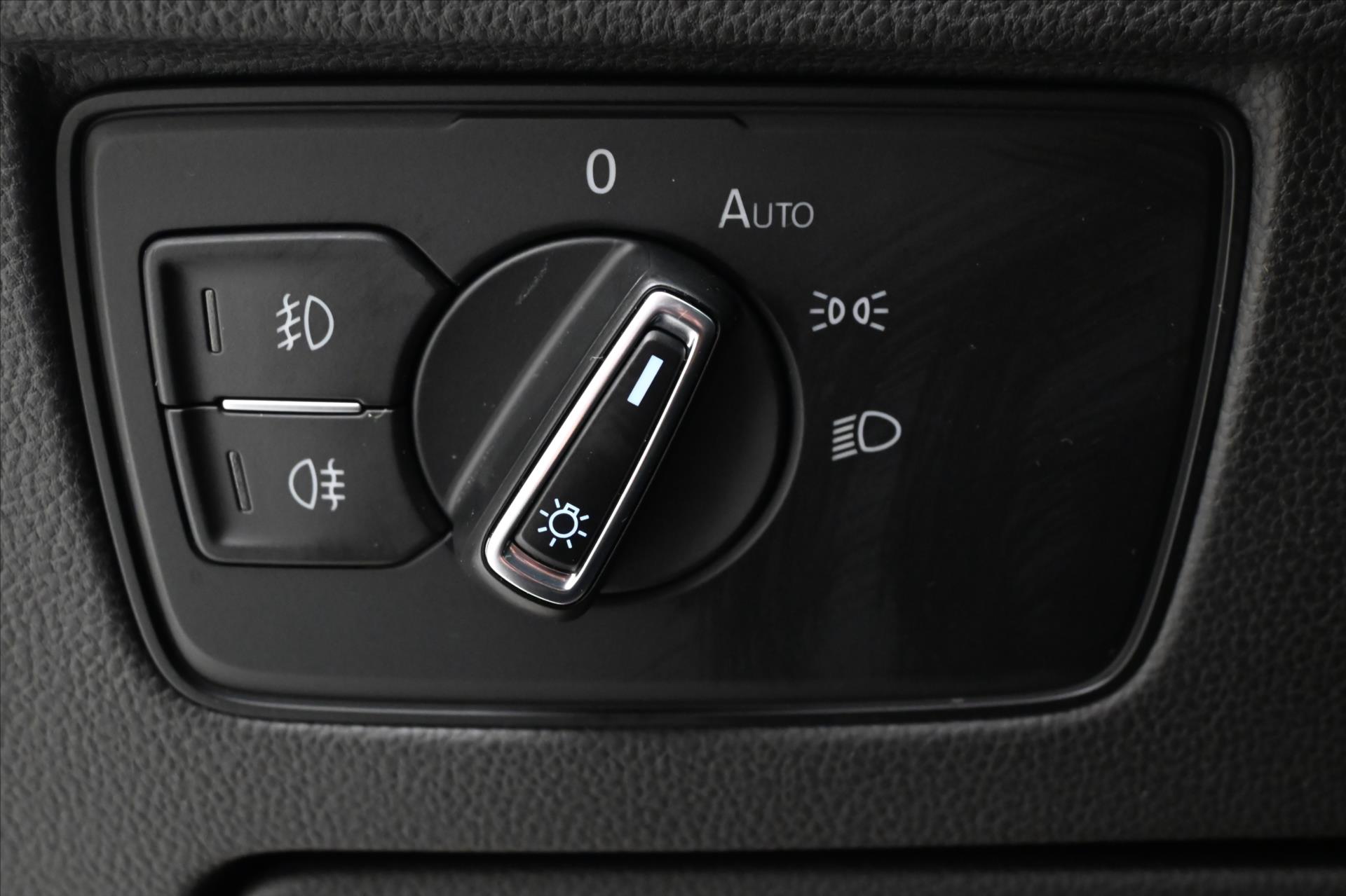 Hlavní fotografie vozu Volkswagen Passat 2,0 TDI 110 kW DSG Business Záruka až 5 let (27)