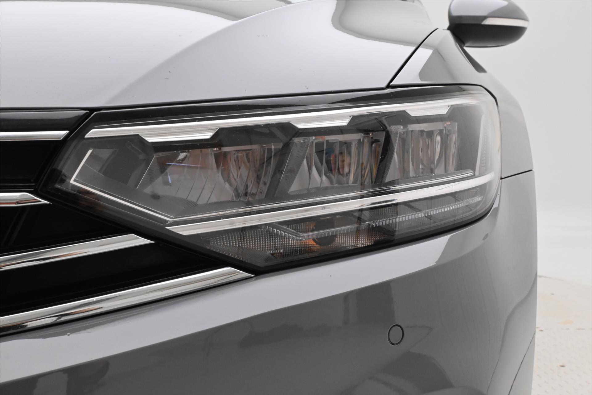 Hlavní fotografie vozu Volkswagen Passat 2,0 TDI 110 kW DSG Business Záruka až 5 let (29)