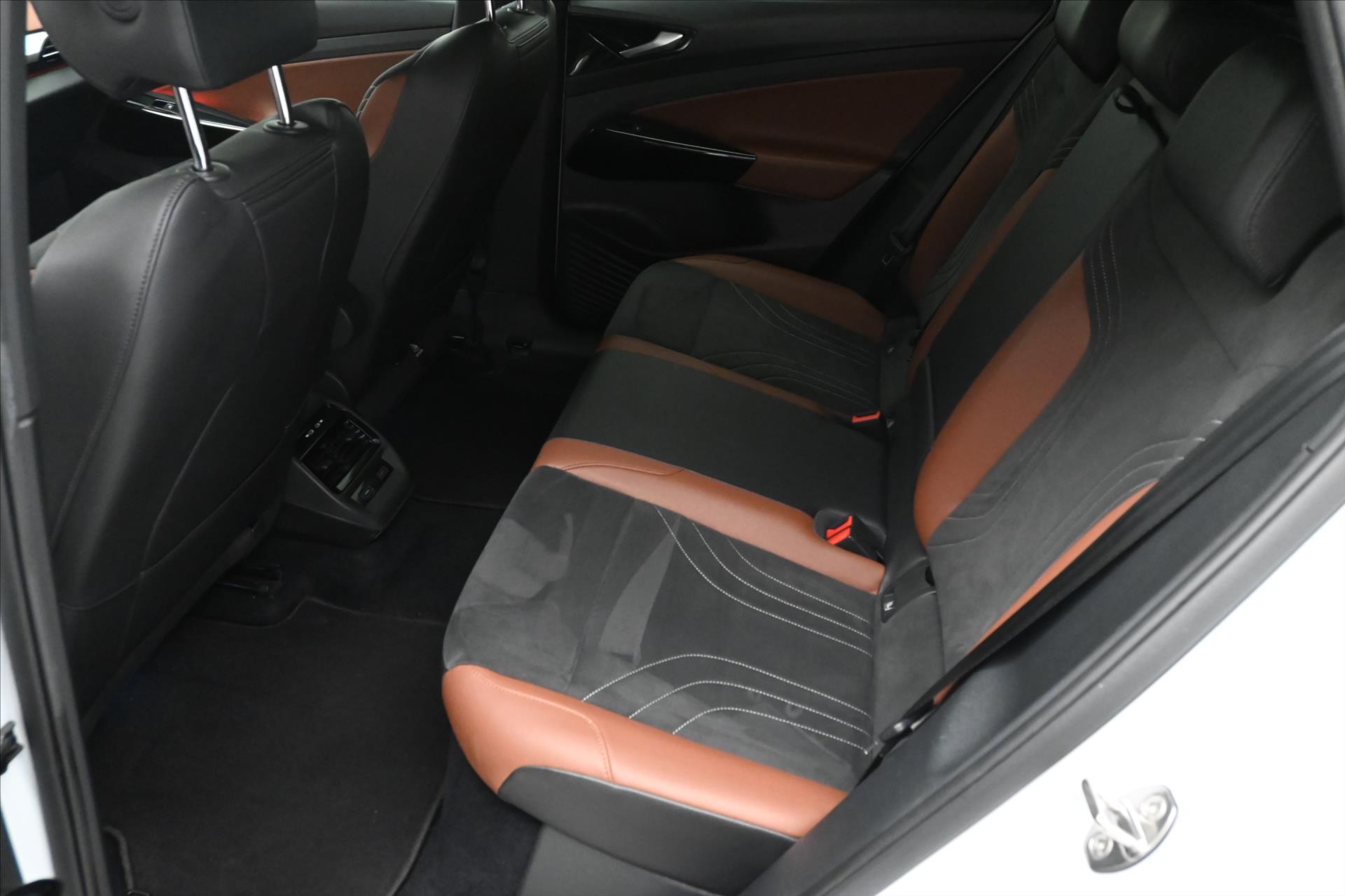 Main photo of the car Volkswagen Id.4 150kW FOR PERFORMANCE 77kWh Warranty up to 3 years (14)