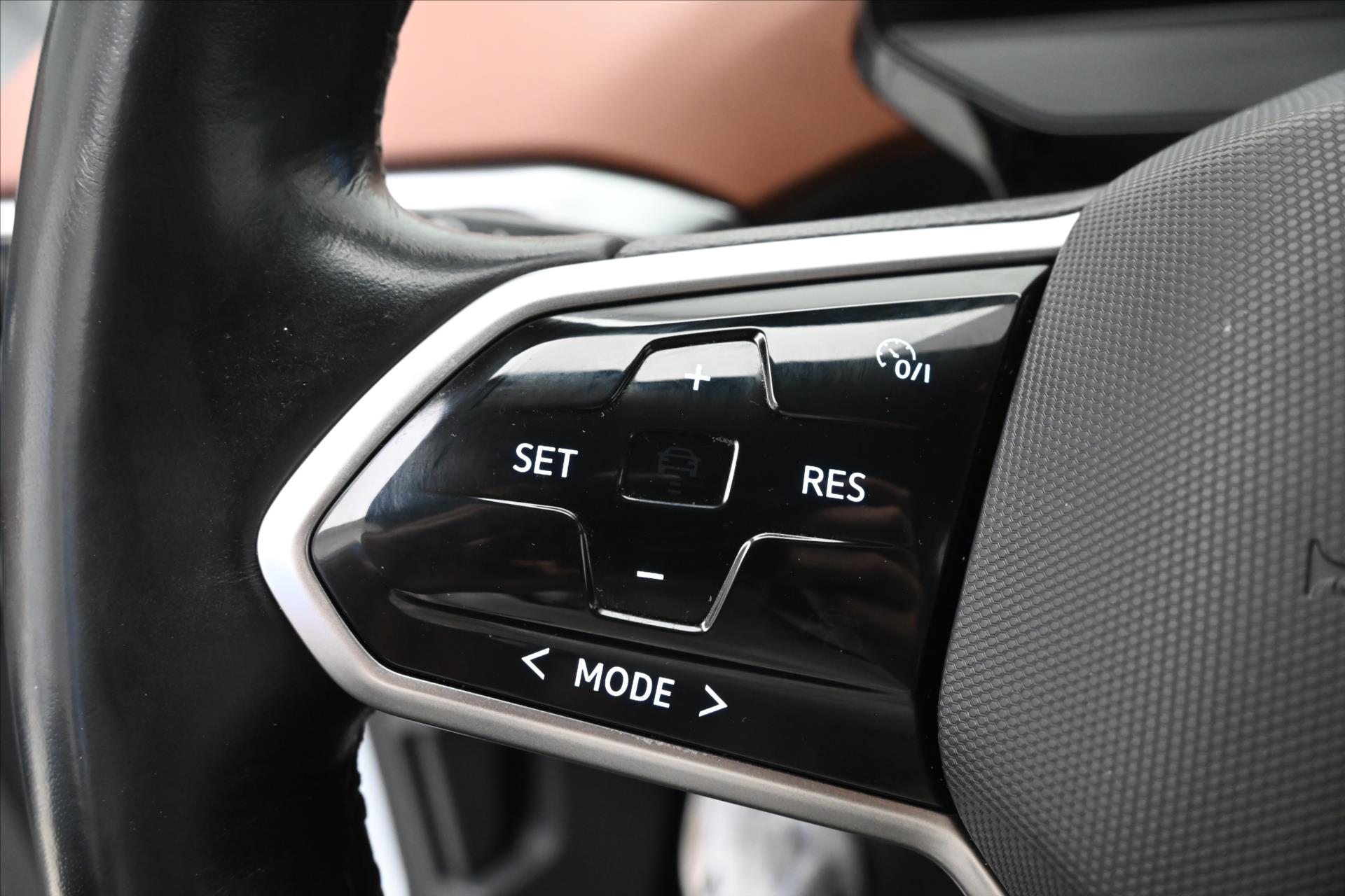 Main photo of the car Volkswagen Id.4 150kW FOR PERFORMANCE 77kWh Warranty up to 3 years (22)