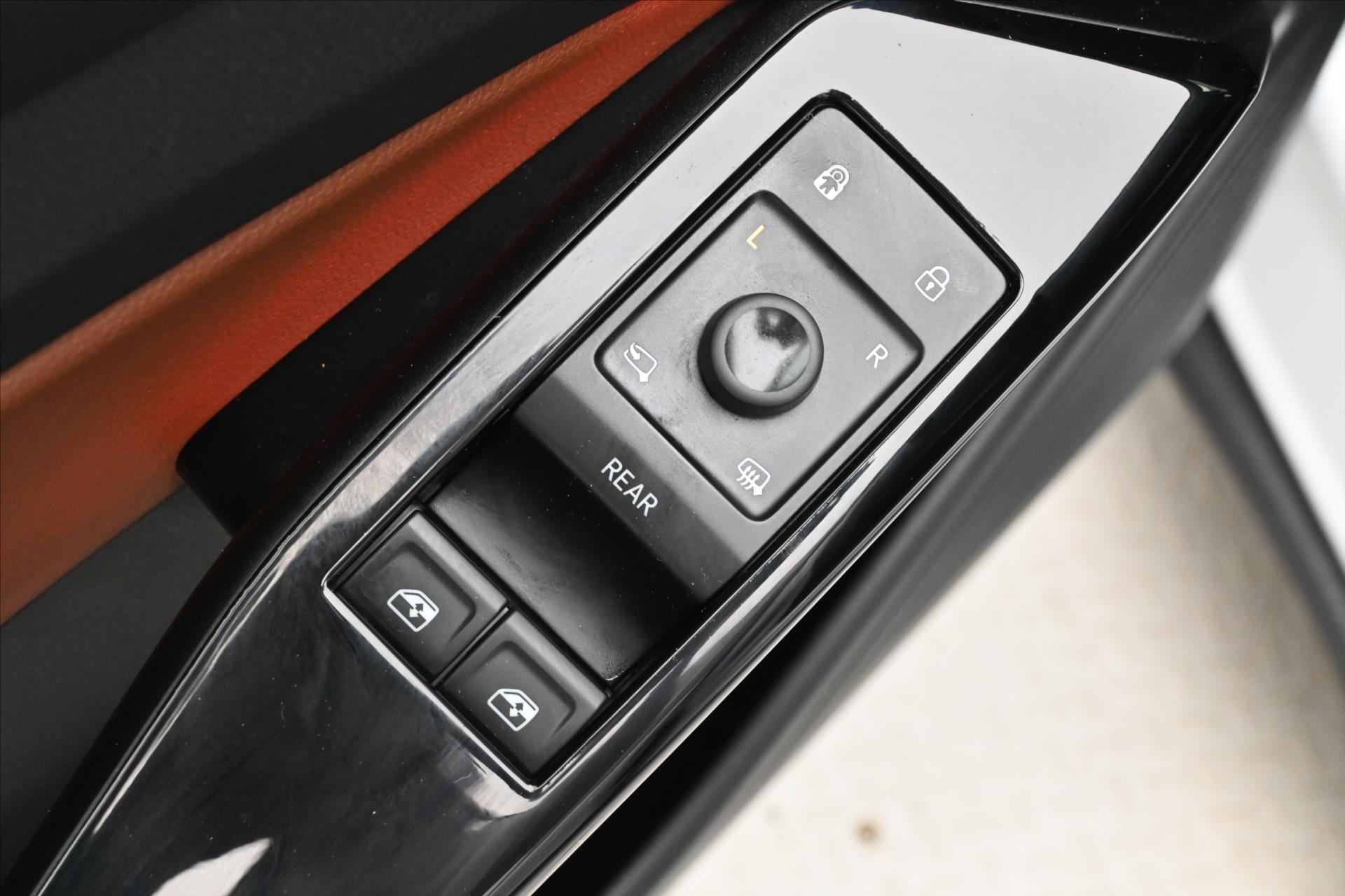 Main photo of the car Volkswagen Id.4 150kW FOR PERFORMANCE 77kWh Warranty up to 3 years (24)