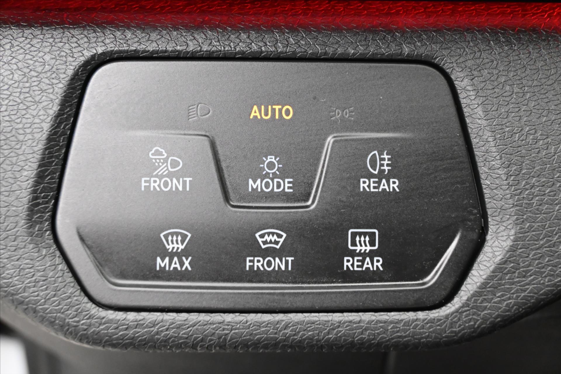 Main photo of the car Volkswagen Id.4 150kW FOR PERFORMANCE 77kWh Warranty up to 3 years (25)