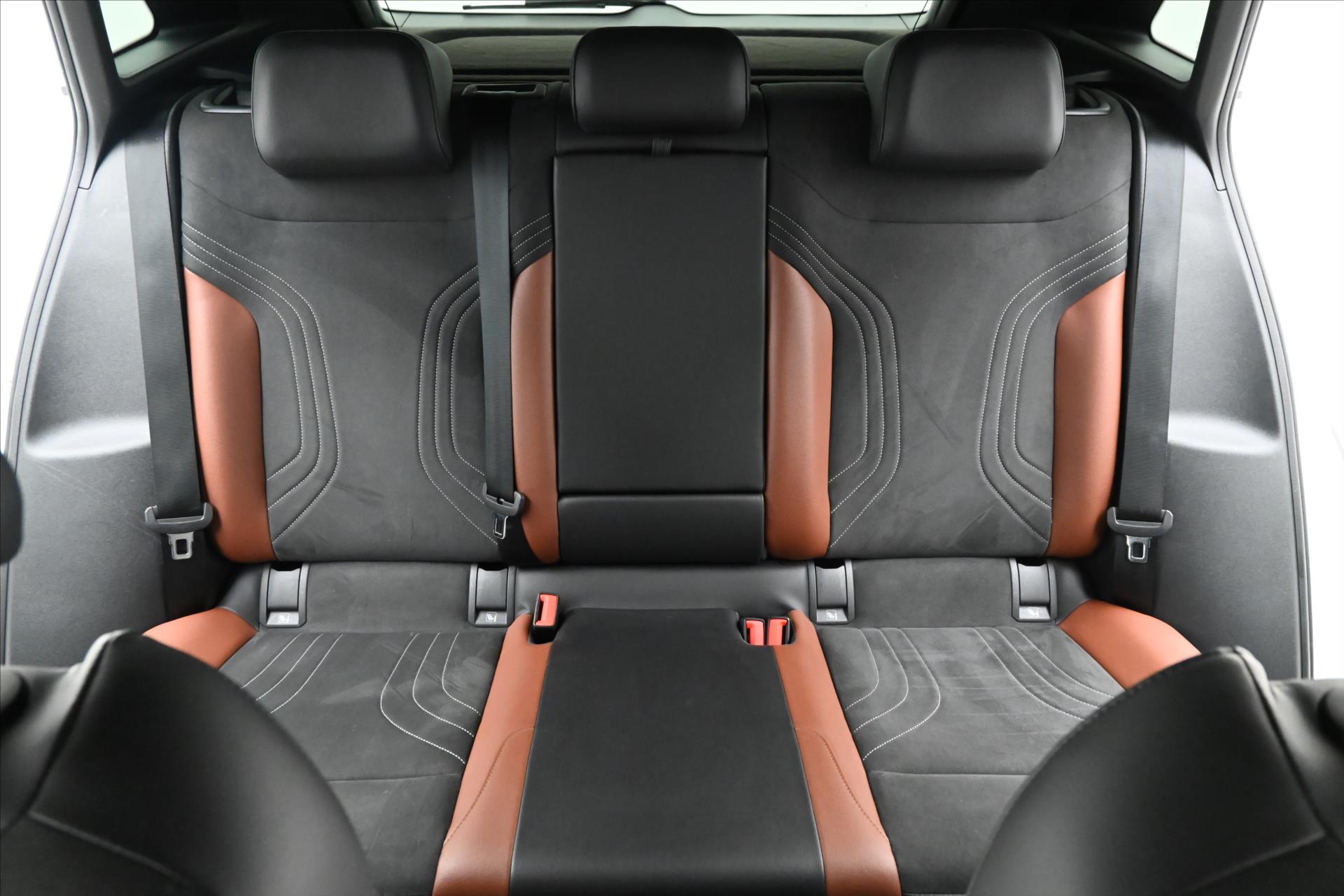 Main photo of the car Volkswagen Id.4 150kW FOR PERFORMANCE 77kWh Warranty up to 3 years (26)