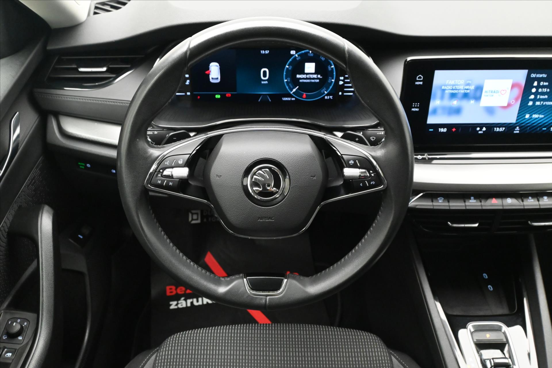 Main photo of the car Skoda Octavia 2.0 TDI 110 kW DSG STYLE Warranty up to 5 years (18)