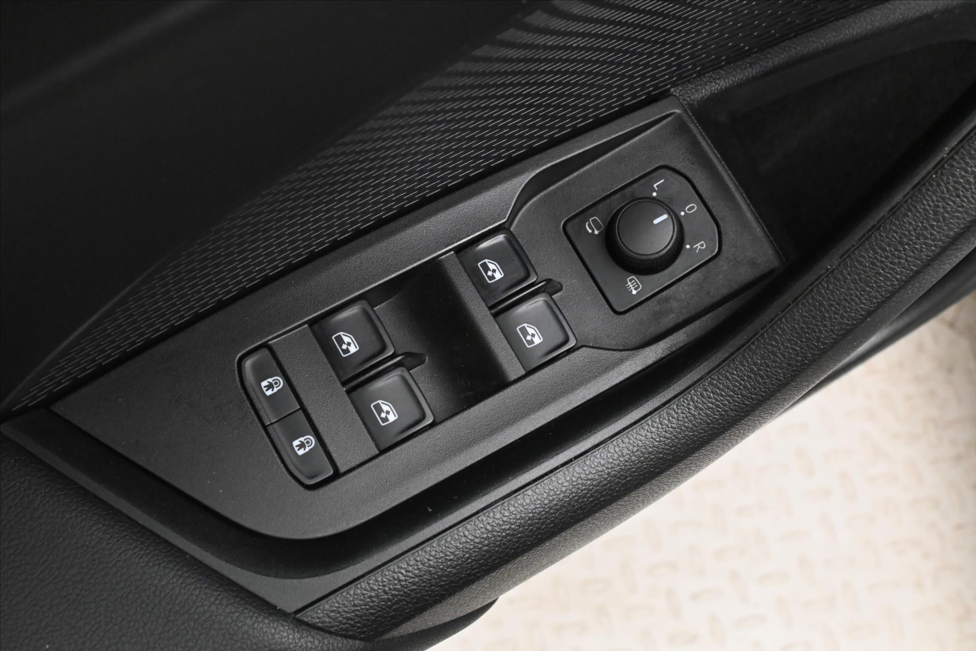 Main photo of the car Skoda Octavia 2.0 TDI 110 kW DSG STYLE Warranty up to 5 years (25)