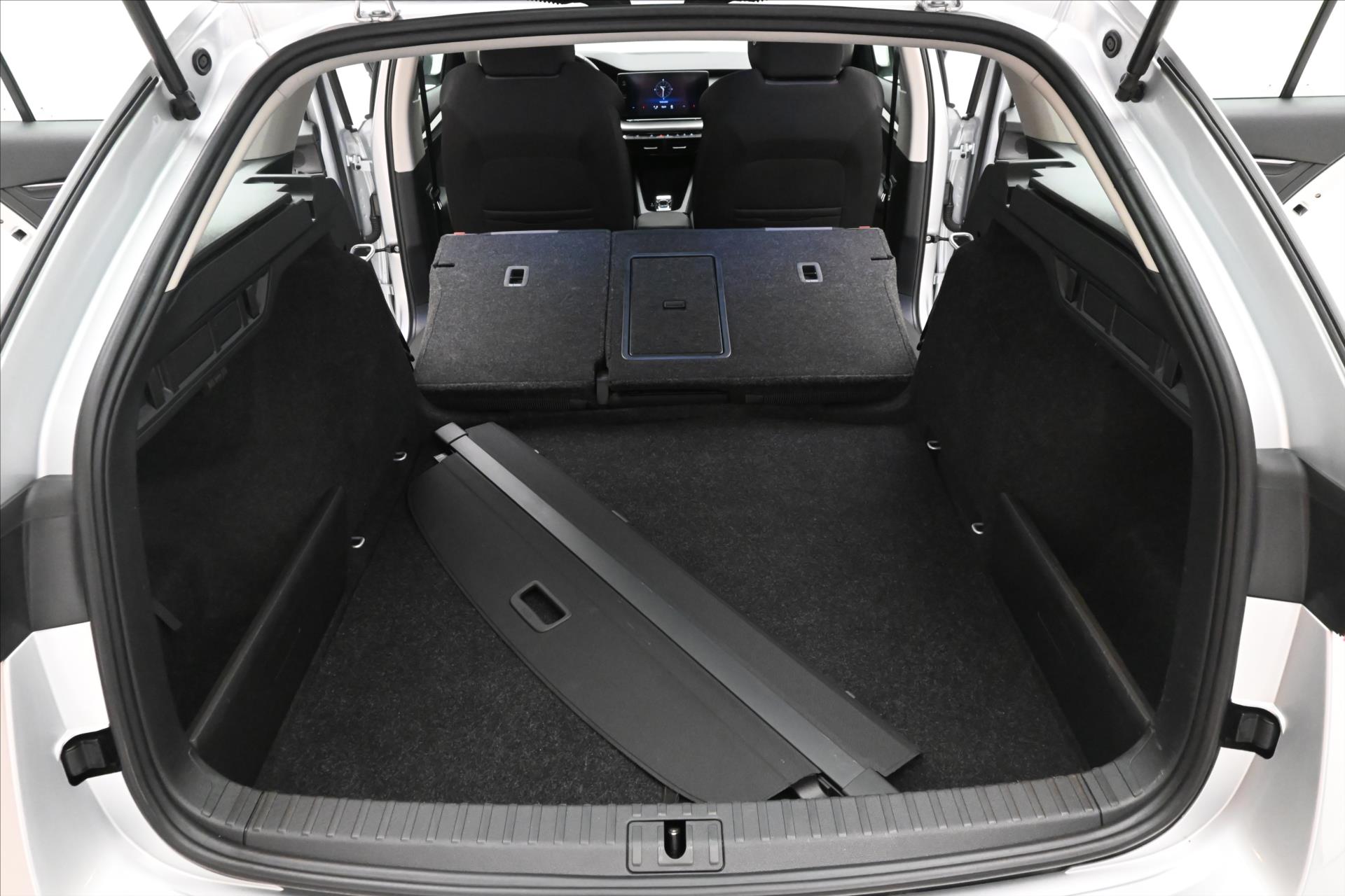 Hlavní fotografie vozu Škoda Octavia 2,0 TDI 110 kW DSG Ambition Záruka až 5 let (11)