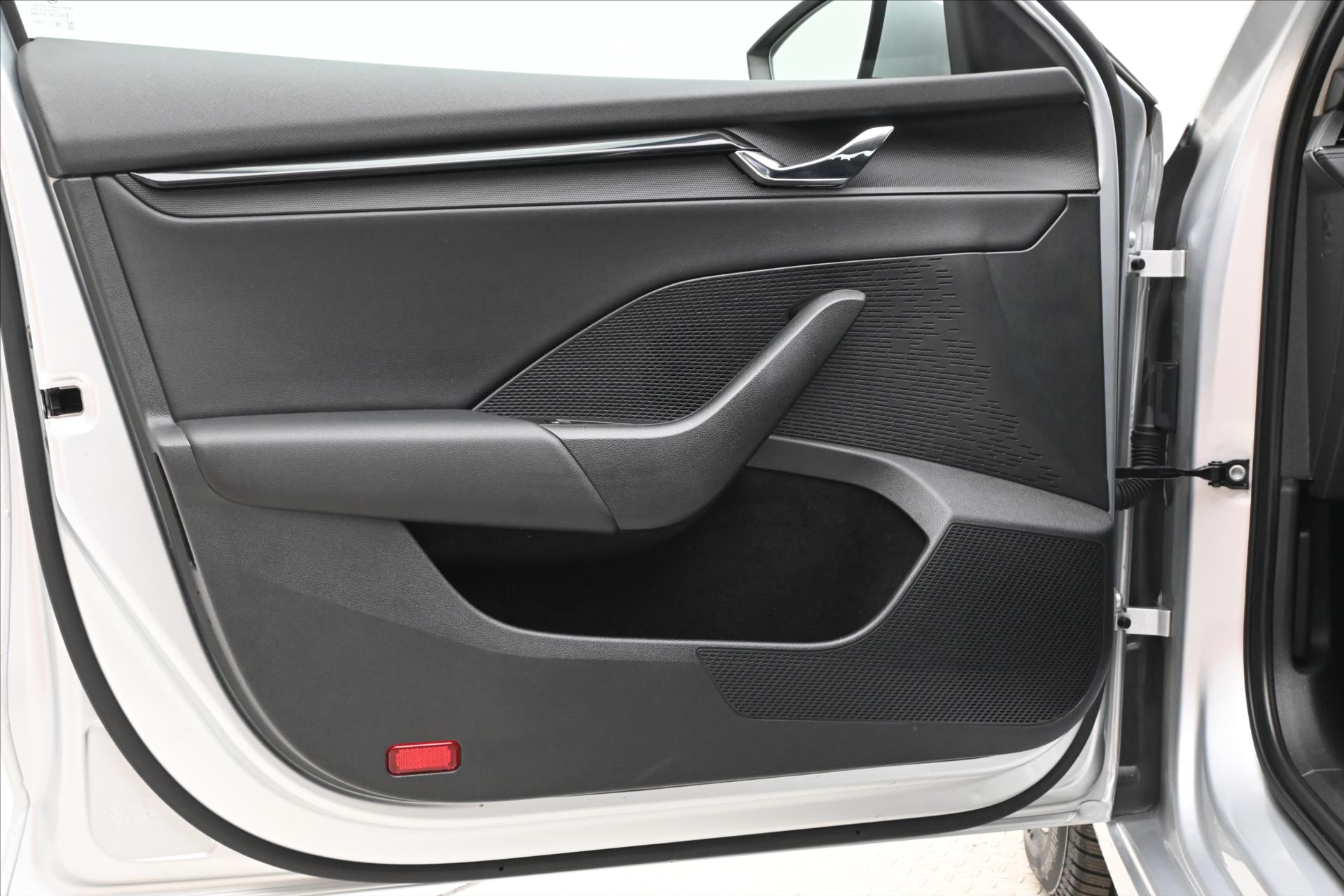 Hlavní fotografie vozu Škoda Octavia 2,0 TDI 110 kW DSG Ambition Záruka až 5 let (24)