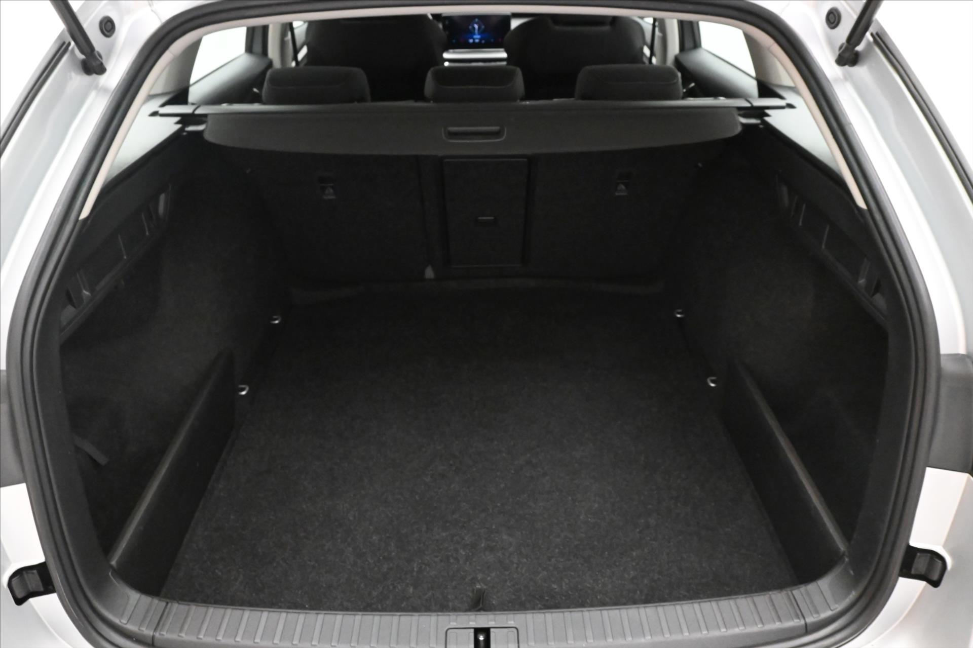 Hlavní fotografie vozu Škoda Octavia 2,0 TDI 110 kW DSG NAVIGACE Záruka až 5 let (10)