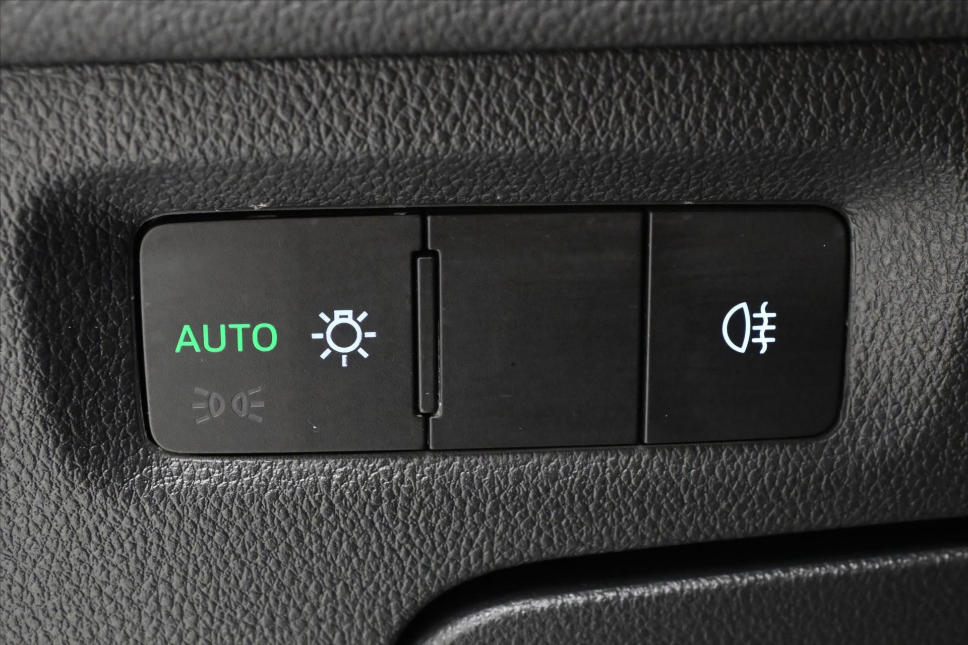 Hlavní fotografie vozu Škoda Octavia 2,0 TDI 110 kW DSG NAVIGACE Záruka až 5 let (26)
