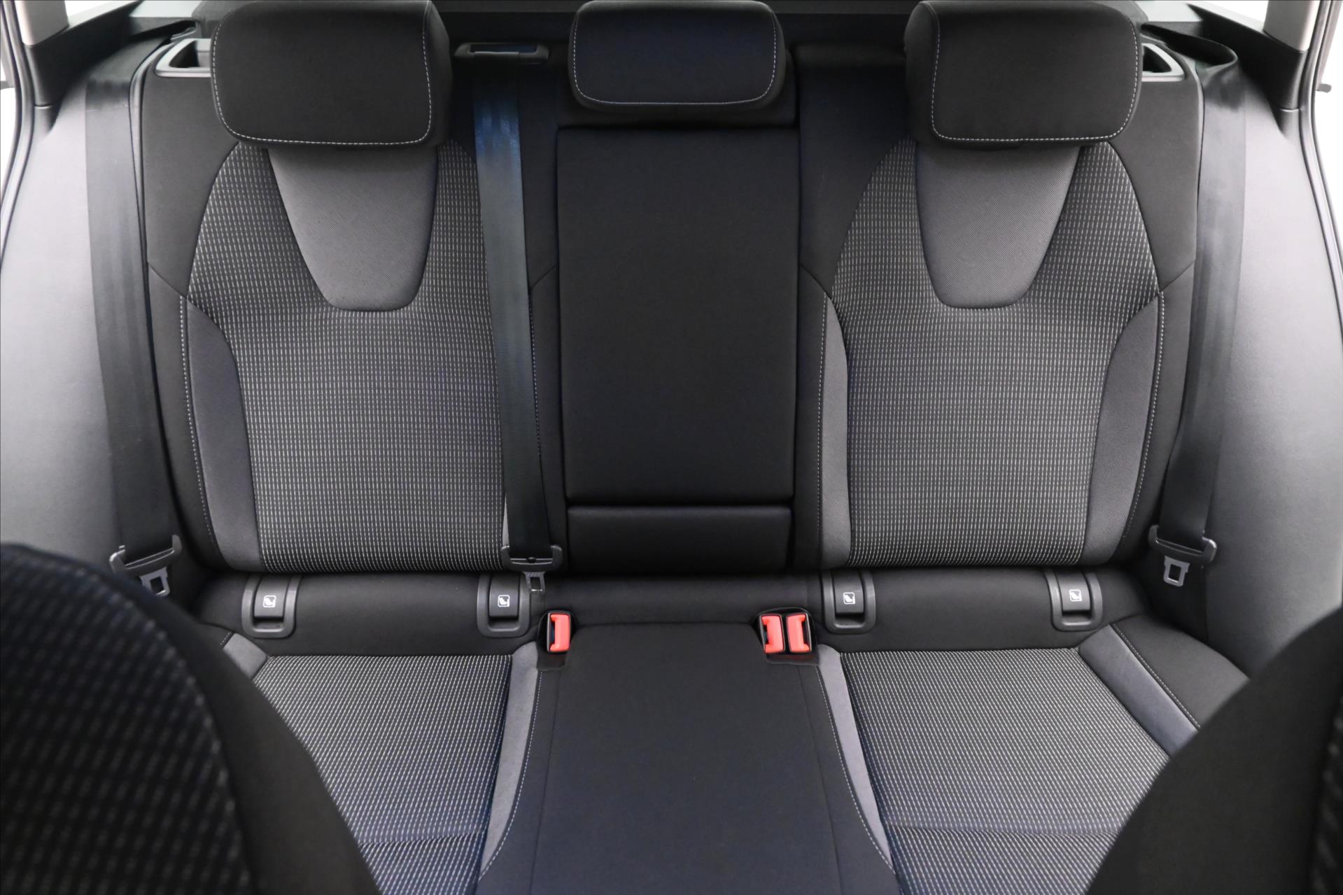 Hlavní fotografie vozu Škoda Octavia 2,0 TDI 110 kW DSG NAVIGACE Záruka až 5 let (27)