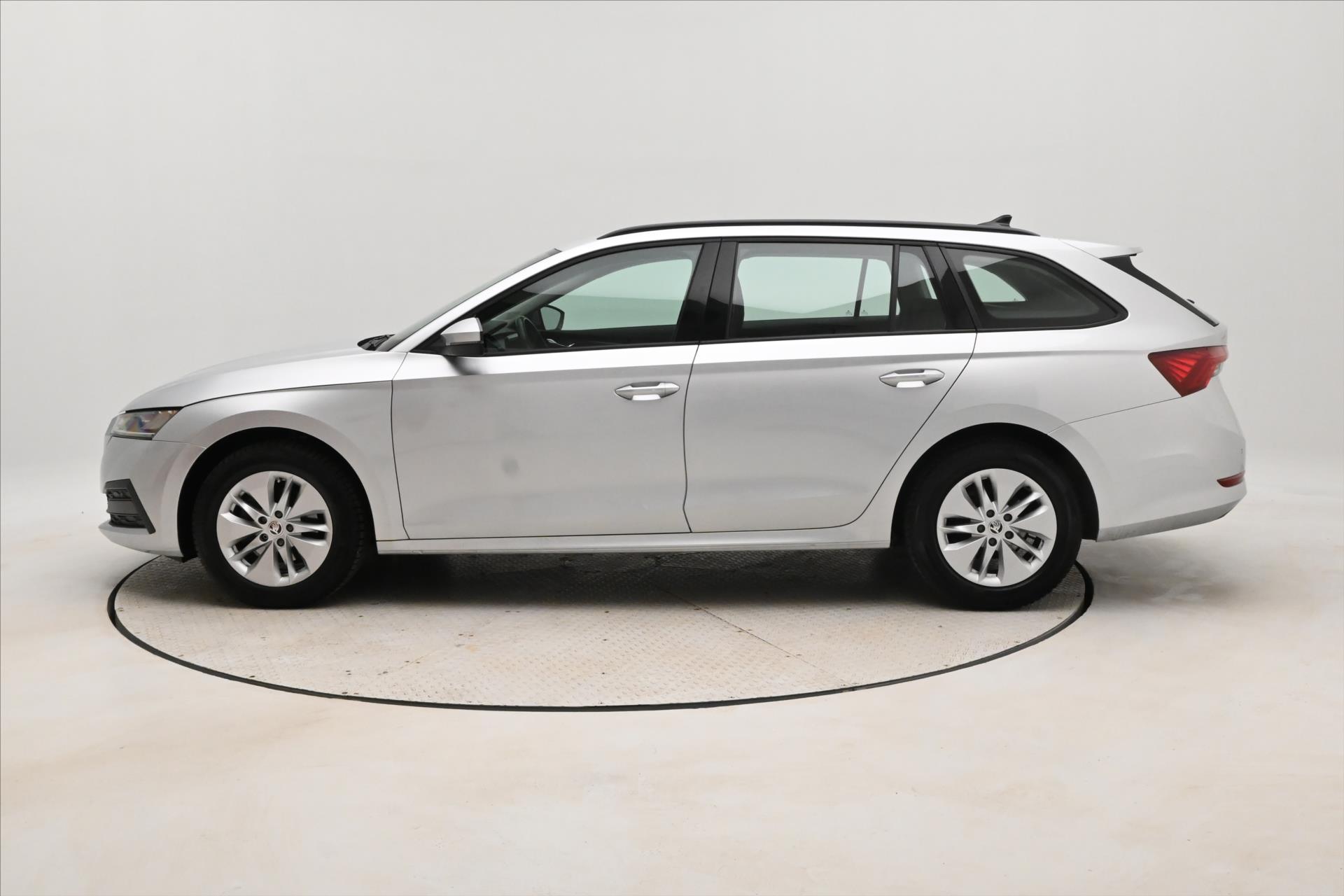 Hlavní fotografie vozu Škoda Octavia 2,0 TDI 110 kW DSG NAVIGACE Záruka až 5 let (8)