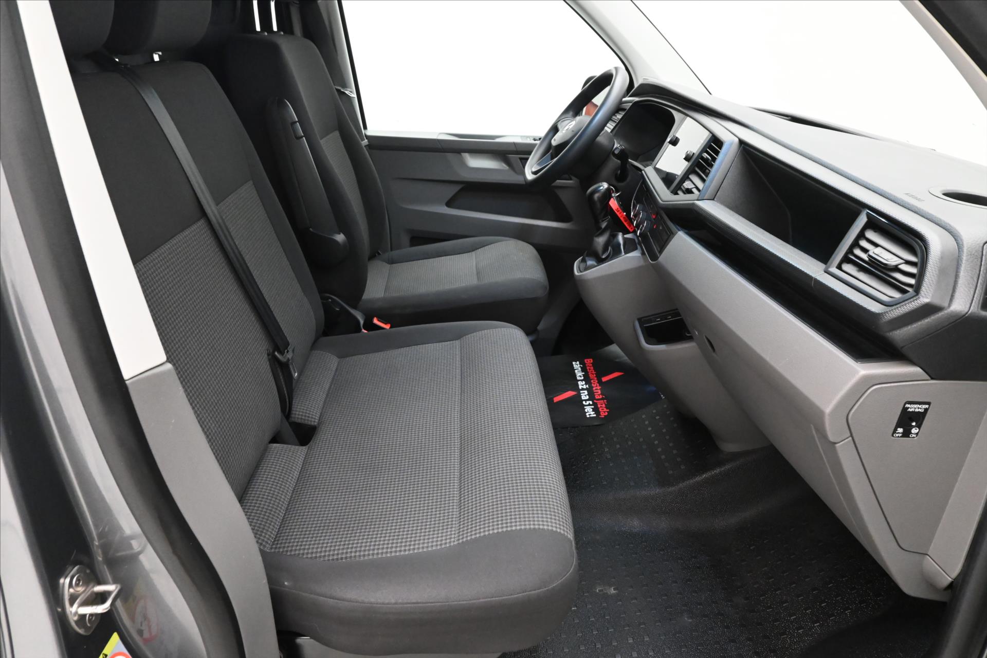 Hlavní fotografie vozu Volkswagen Transporter 2,0 TDI 110 kW DSG Navi Záruka až 5 let (14)